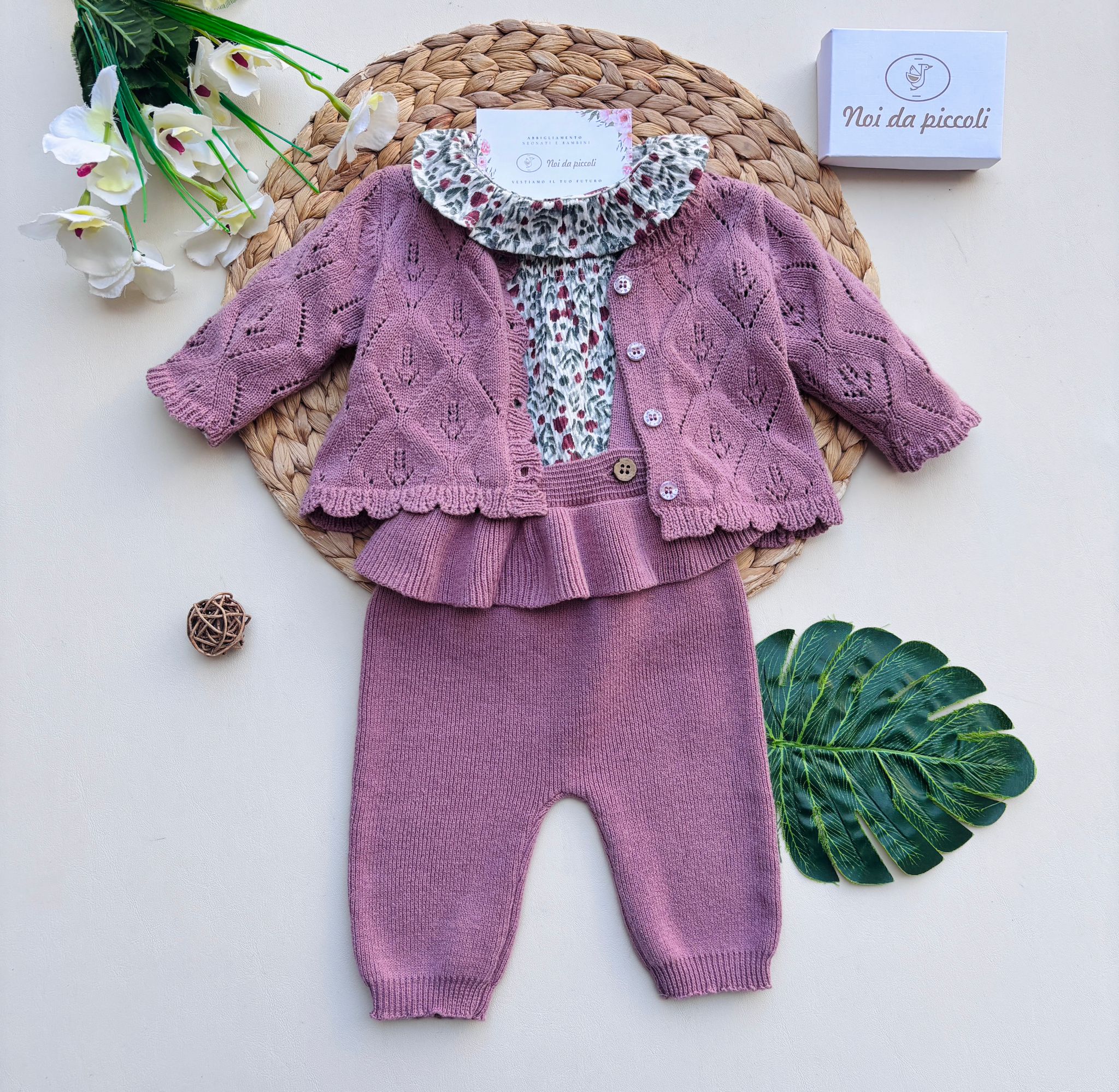 COMPLETO 3 PZ IN FILO CON FIORELLINI MAGENTA - Noi da piccoli