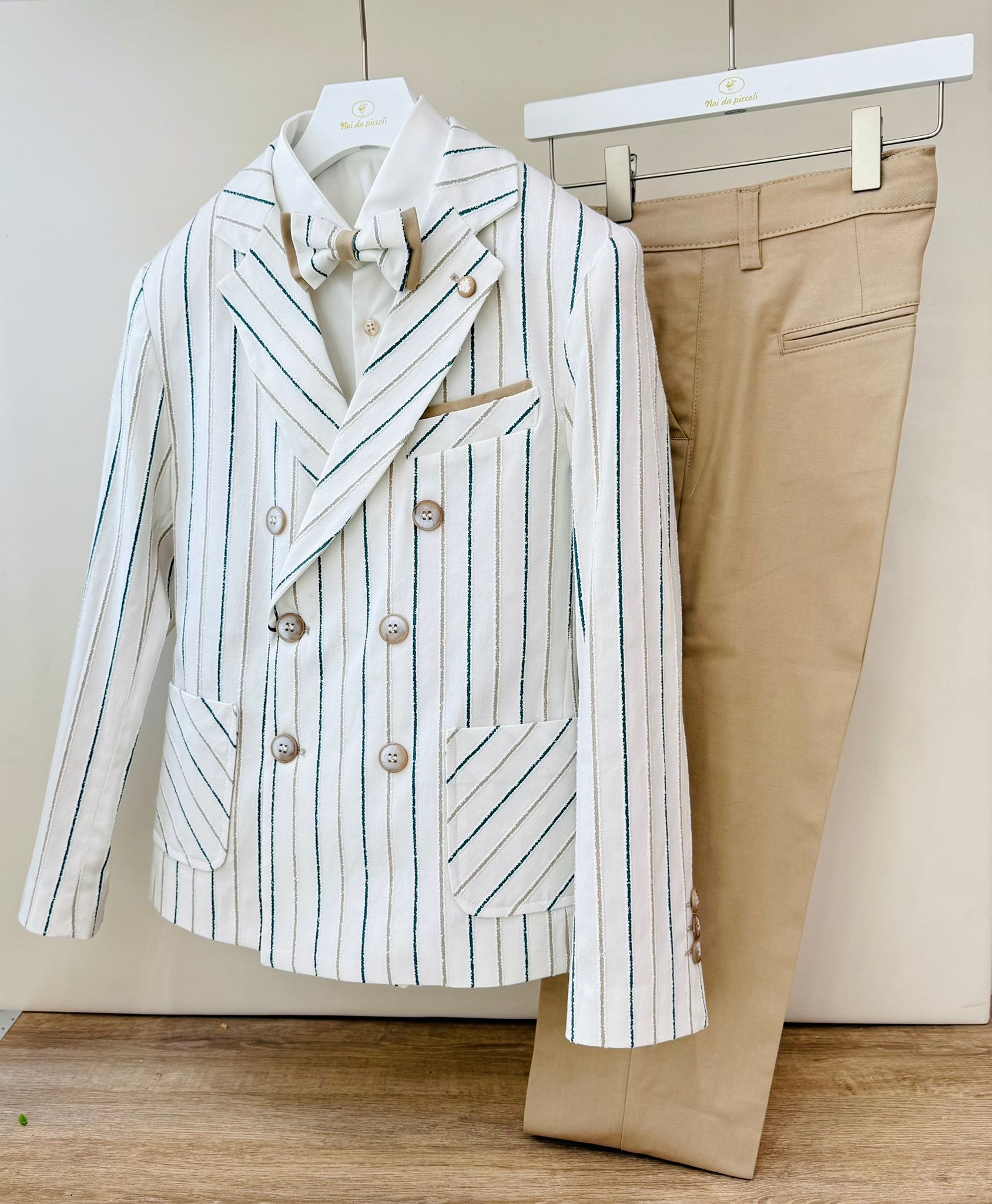 COMPLETO 4 PZ CERIMONIALE LEONARDO BIANCO BEIGE - Noi da piccoli