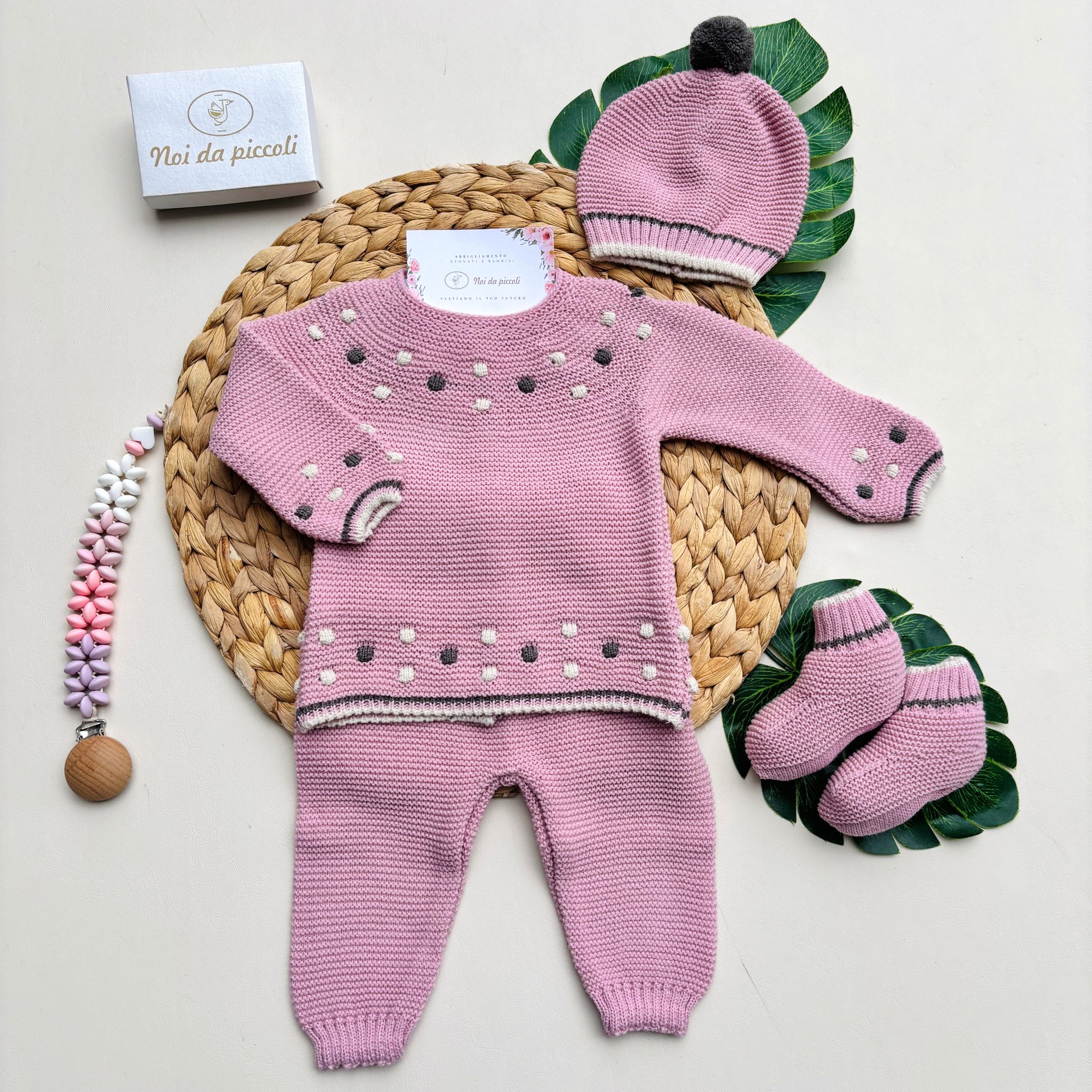 COMPLETO 4 PZ IN FILATO CALDO ROSA MAQUILLAJE - Noi da piccoli