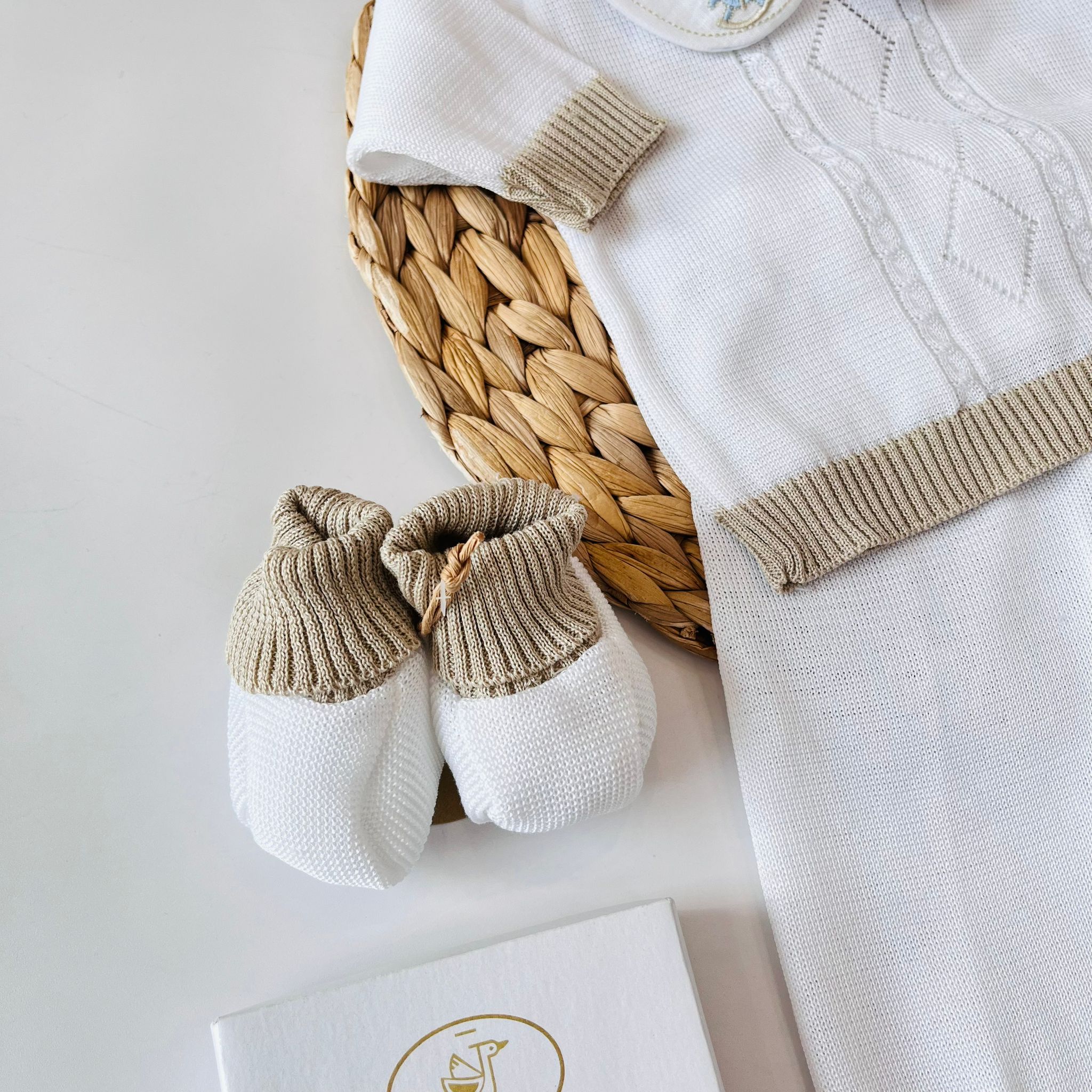 COMPLETO CON BABBUCCE 100% FILO DI COTONE BIANCO - Noi da piccoli