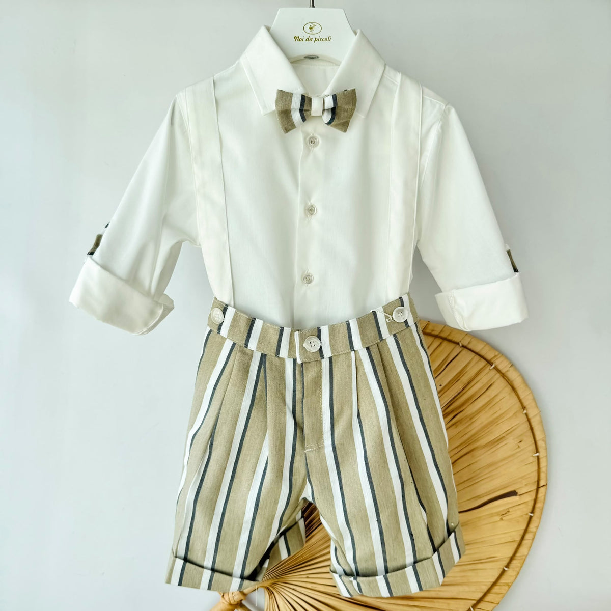 COMPLETO IN COTON E COMPLETO ELEGANTE CON SALOPETTE A RIGHE BEIGE - Noi da piccoli