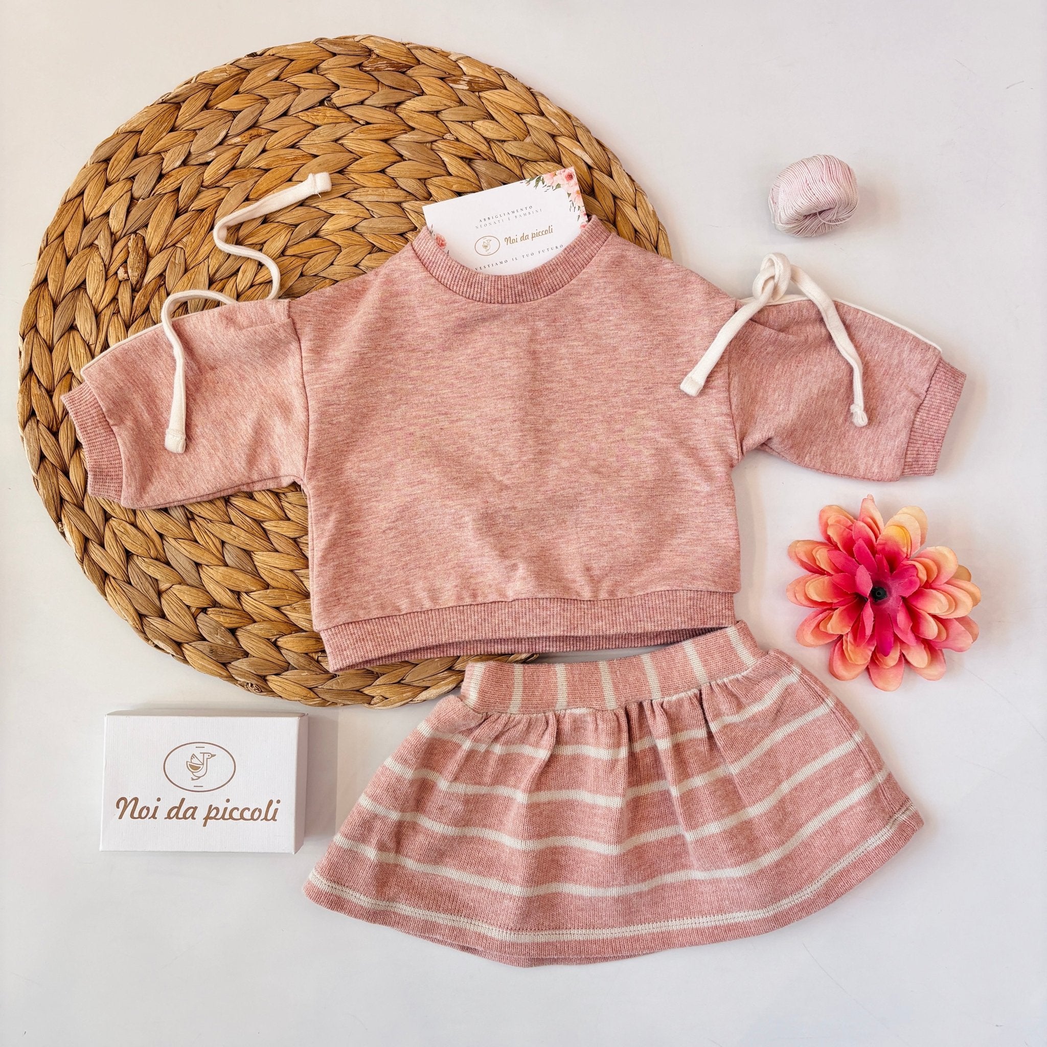 COMPLETO ROSA E VERDE CON FIOCCHETTI IN COTONE CALDO - Noi da piccoli