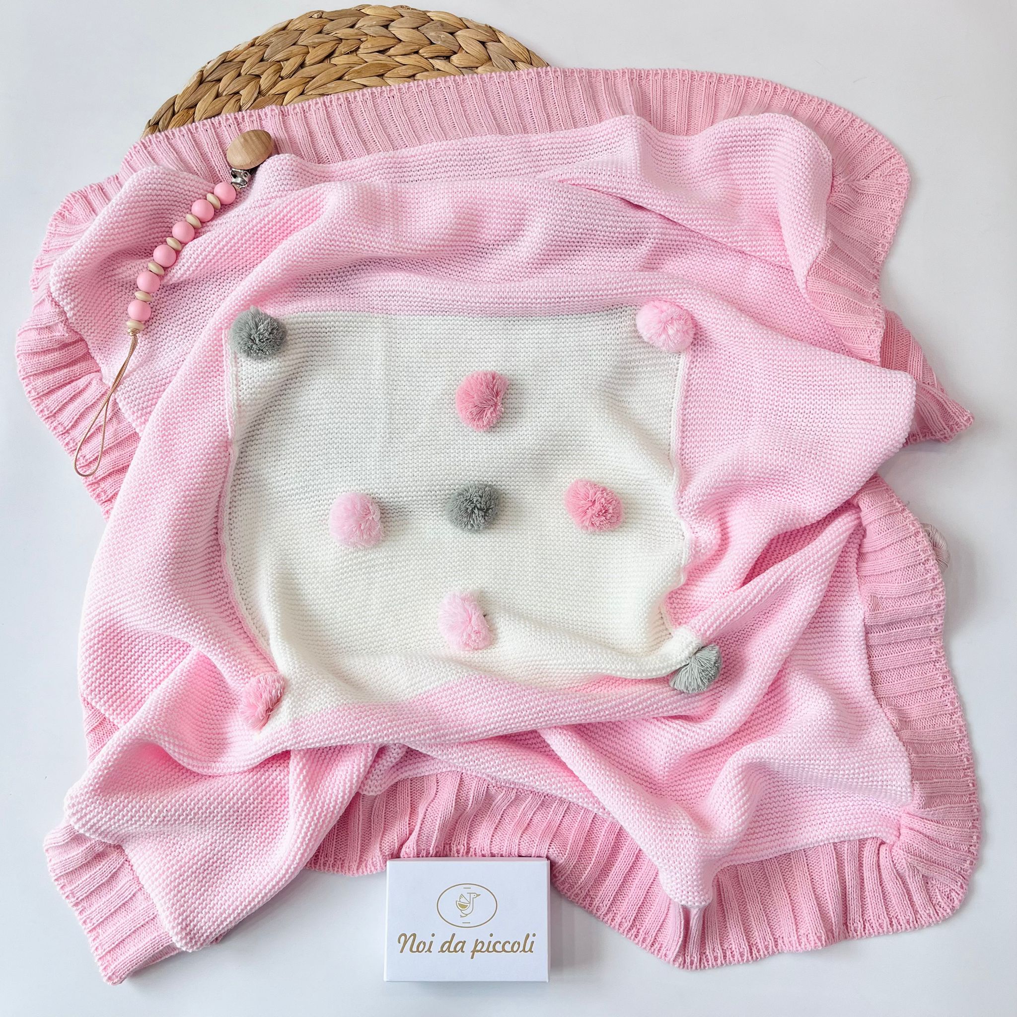 COPERTINA CON PON POM COLORATI FILATO PANNA - Noi da piccoli