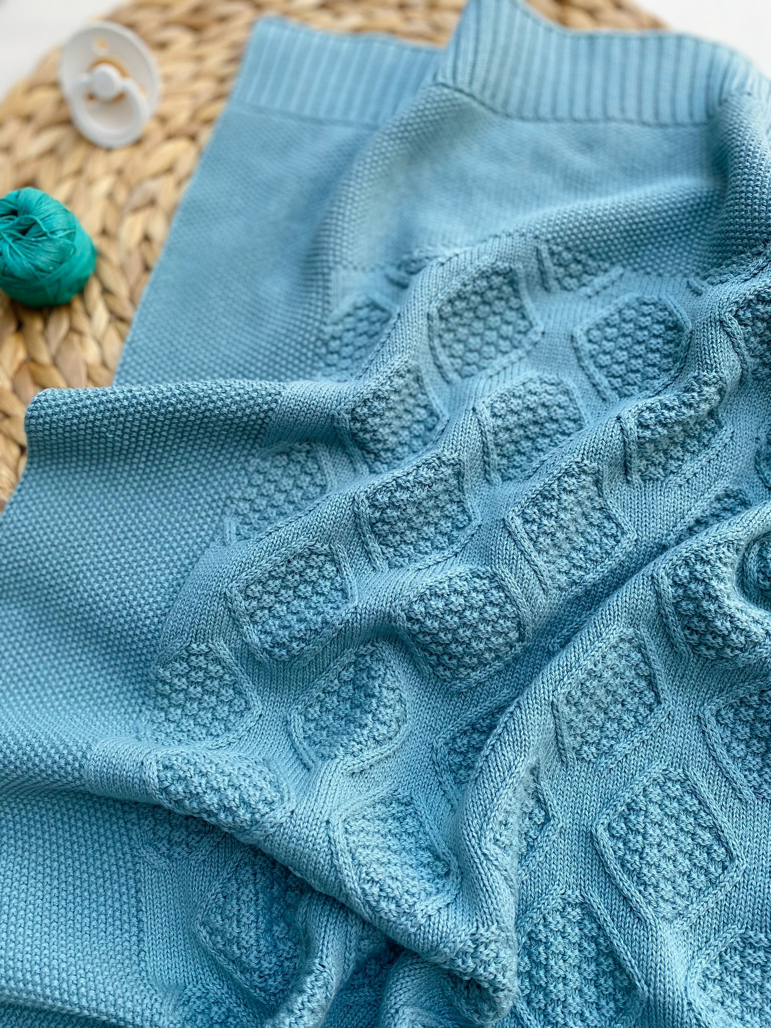 COPERTINA CON RICAMINI FILATO CALDO Lluvia - Noi da piccoli