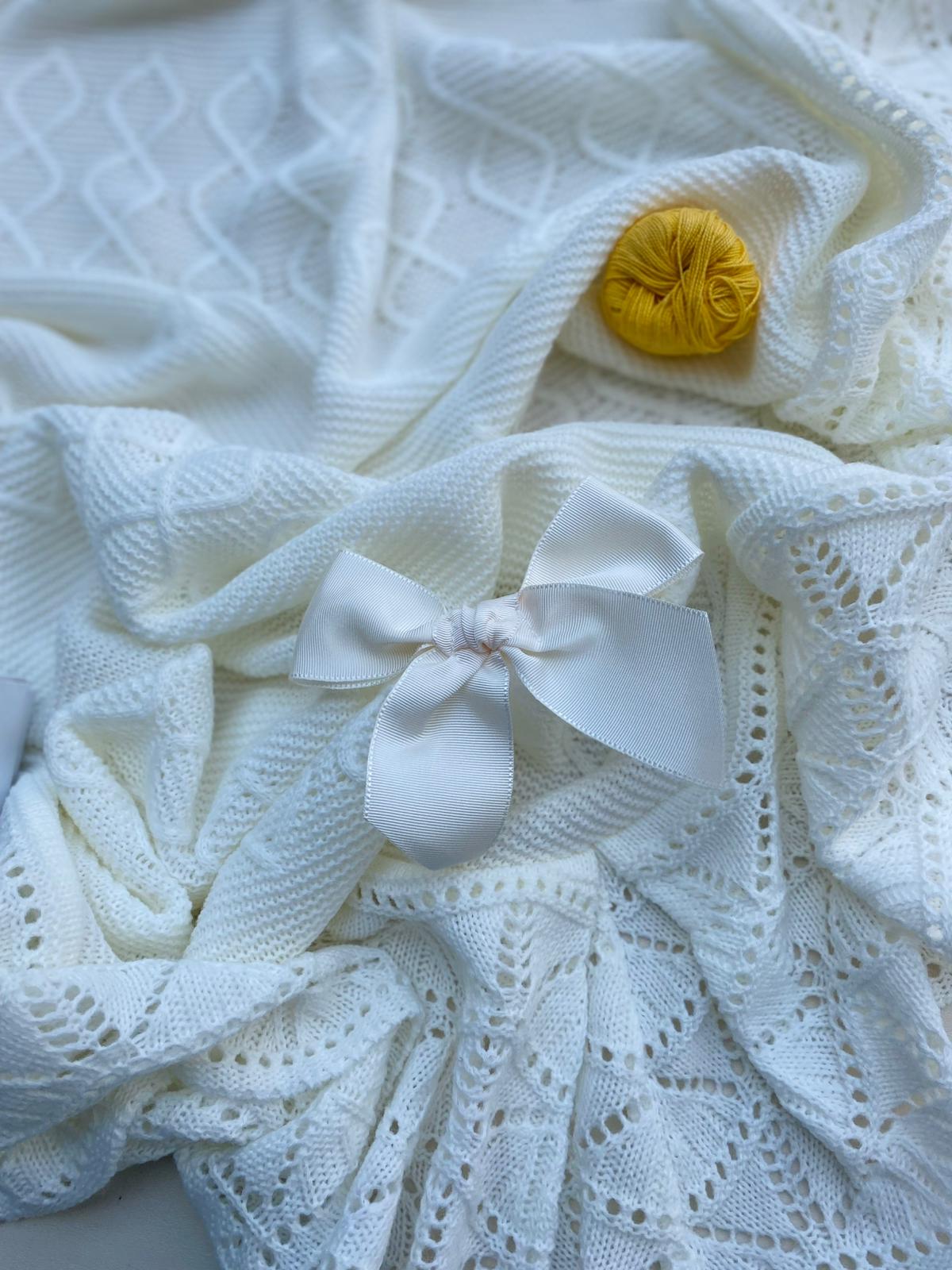 COPERTINA FILATO CALDO 100% ACRILICO LATTE PUREZZA - Noi da piccoli