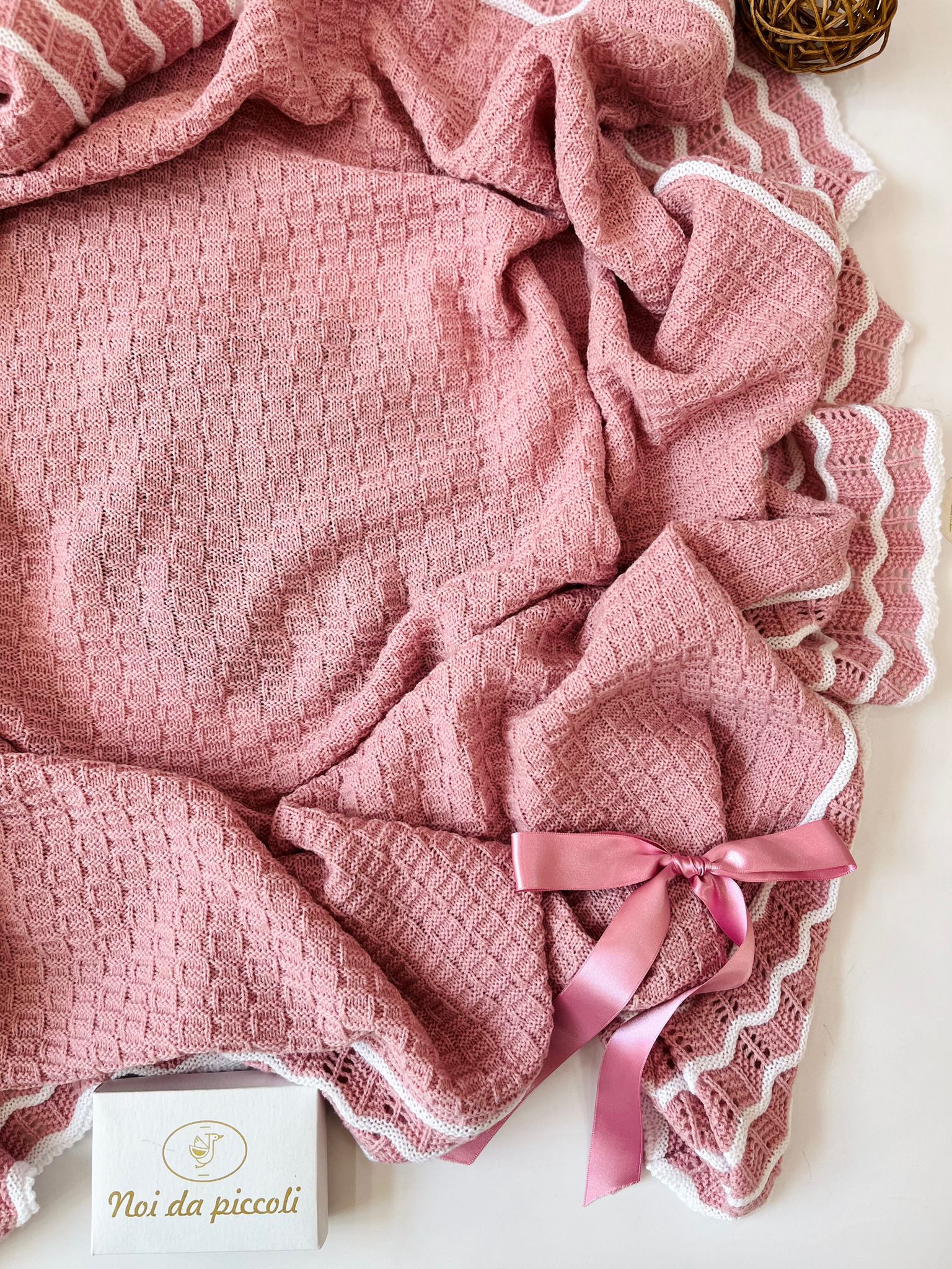 COPERTINA FILATO CALDO BIANCO E ROSA DAISY - Noi da piccoli