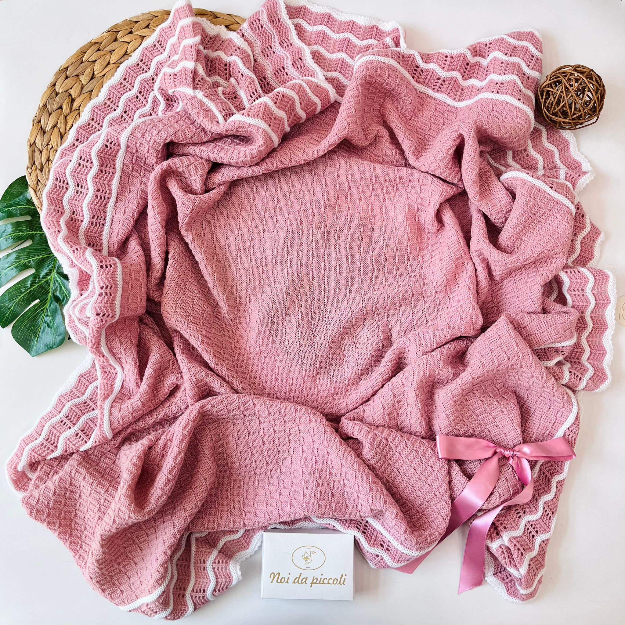 COPERTINA FILATO CALDO BIANCO E ROSA DAISY - Noi da piccoli