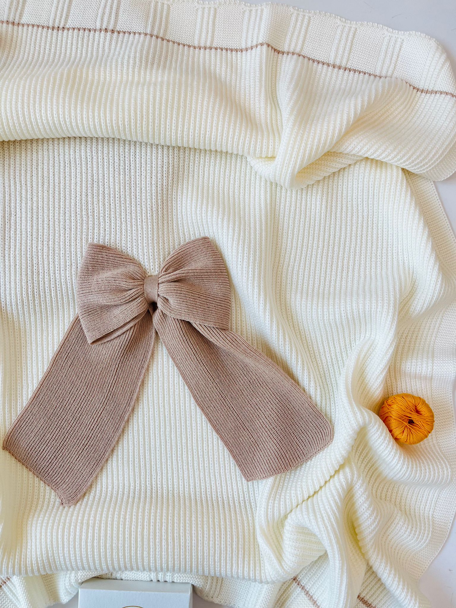 COPERTINA FIOCCO 100% LANA VANIGLIA CAMMELLO - Noi da piccoli