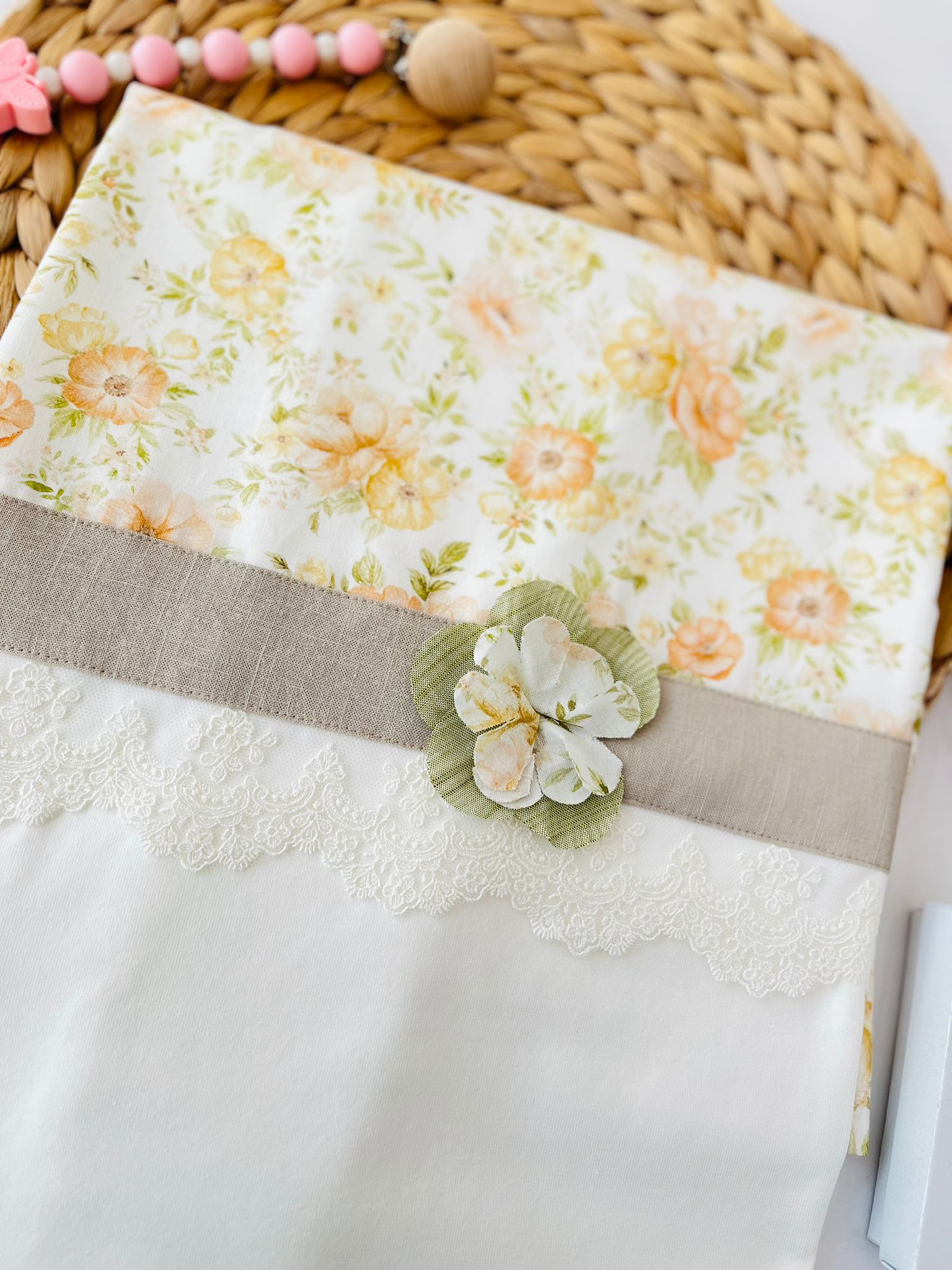 COPERTINA FIORI 100 % COTONE BEIGE - Noi da piccoli