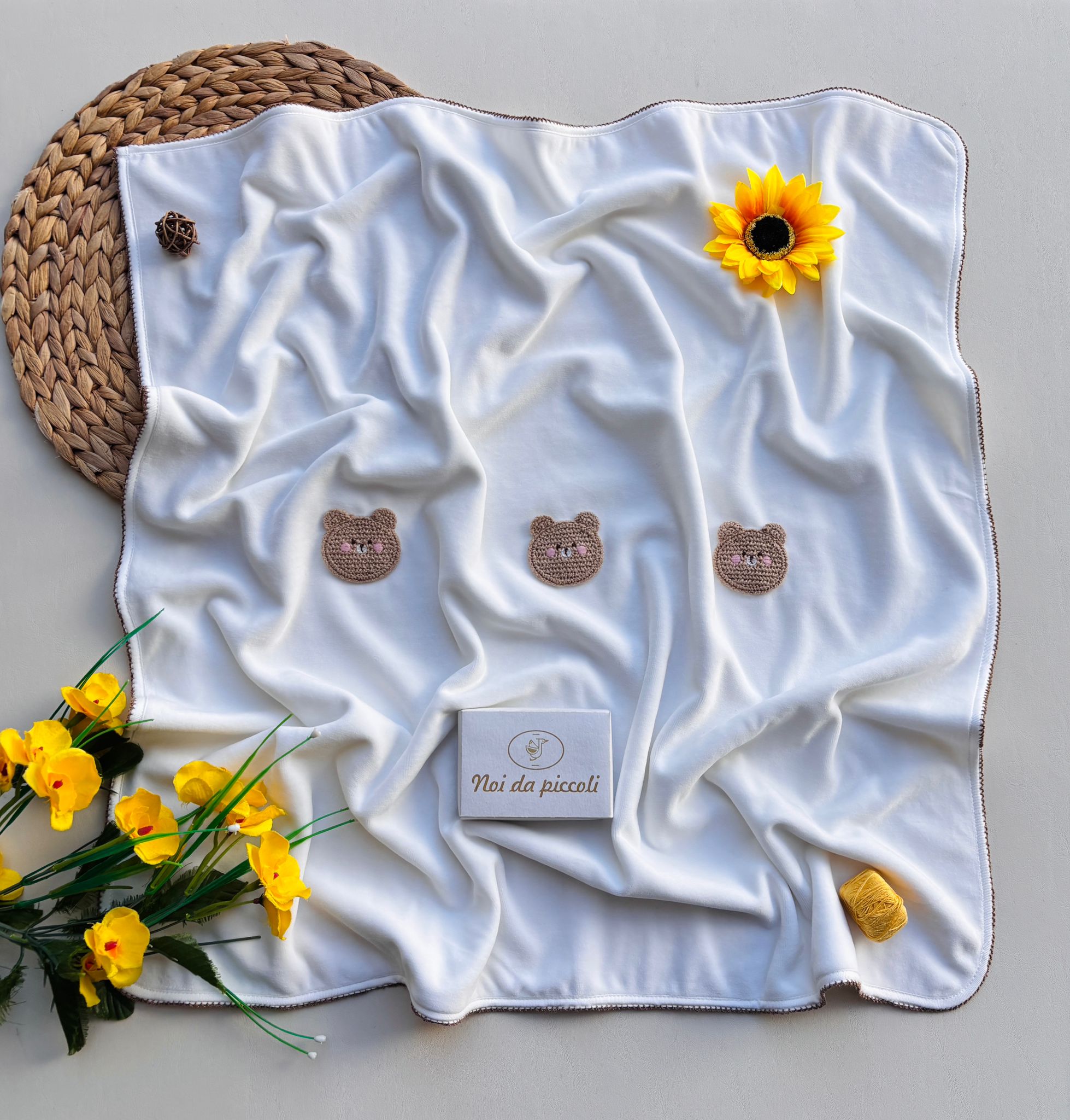 COPERTINA IN CINIGLIA CON ORSETTI BIANCO - Noi da piccoli