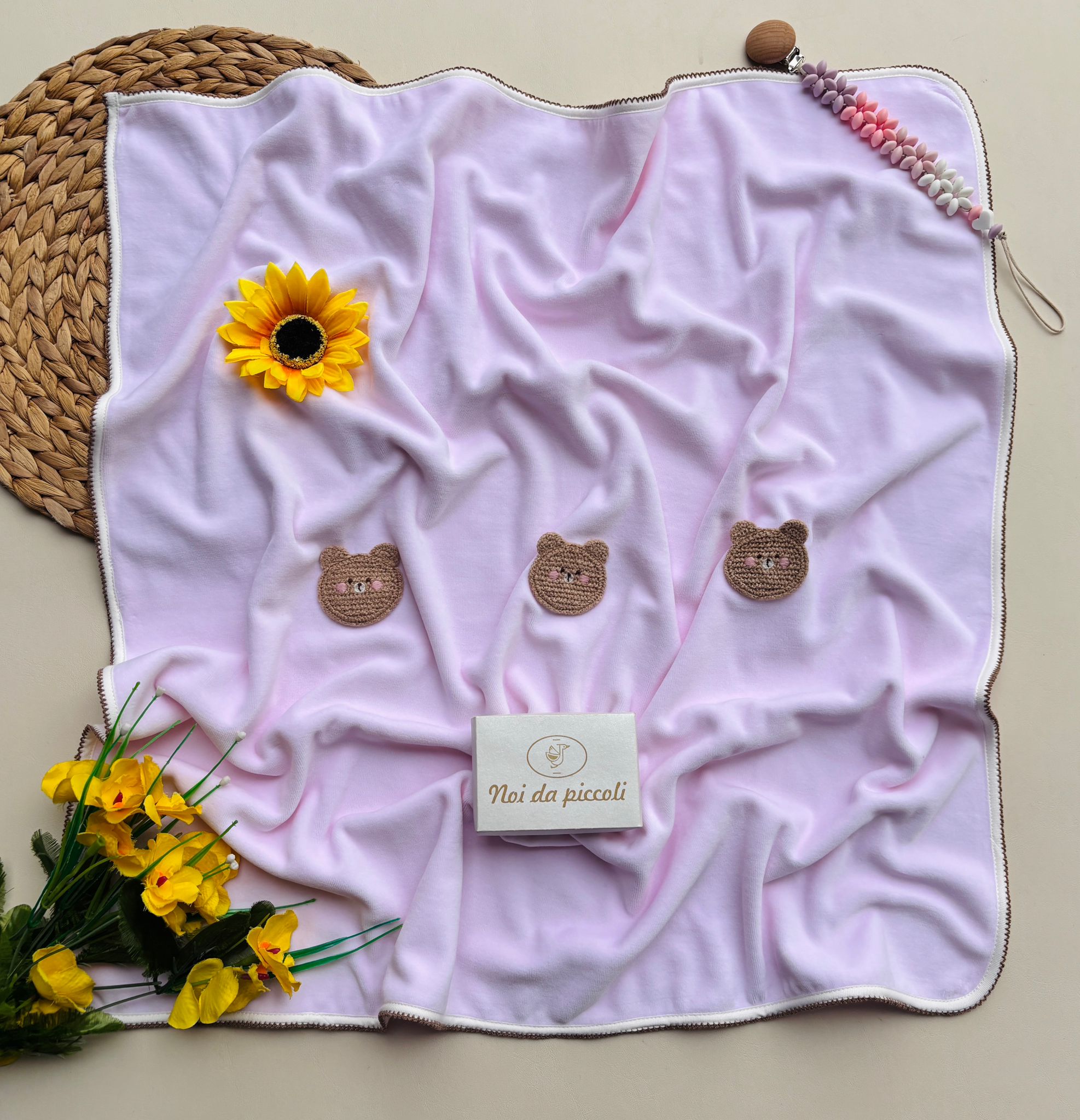 COPERTINA IN CINIGLIA CON ORSETTI ROSA - Noi da piccoli