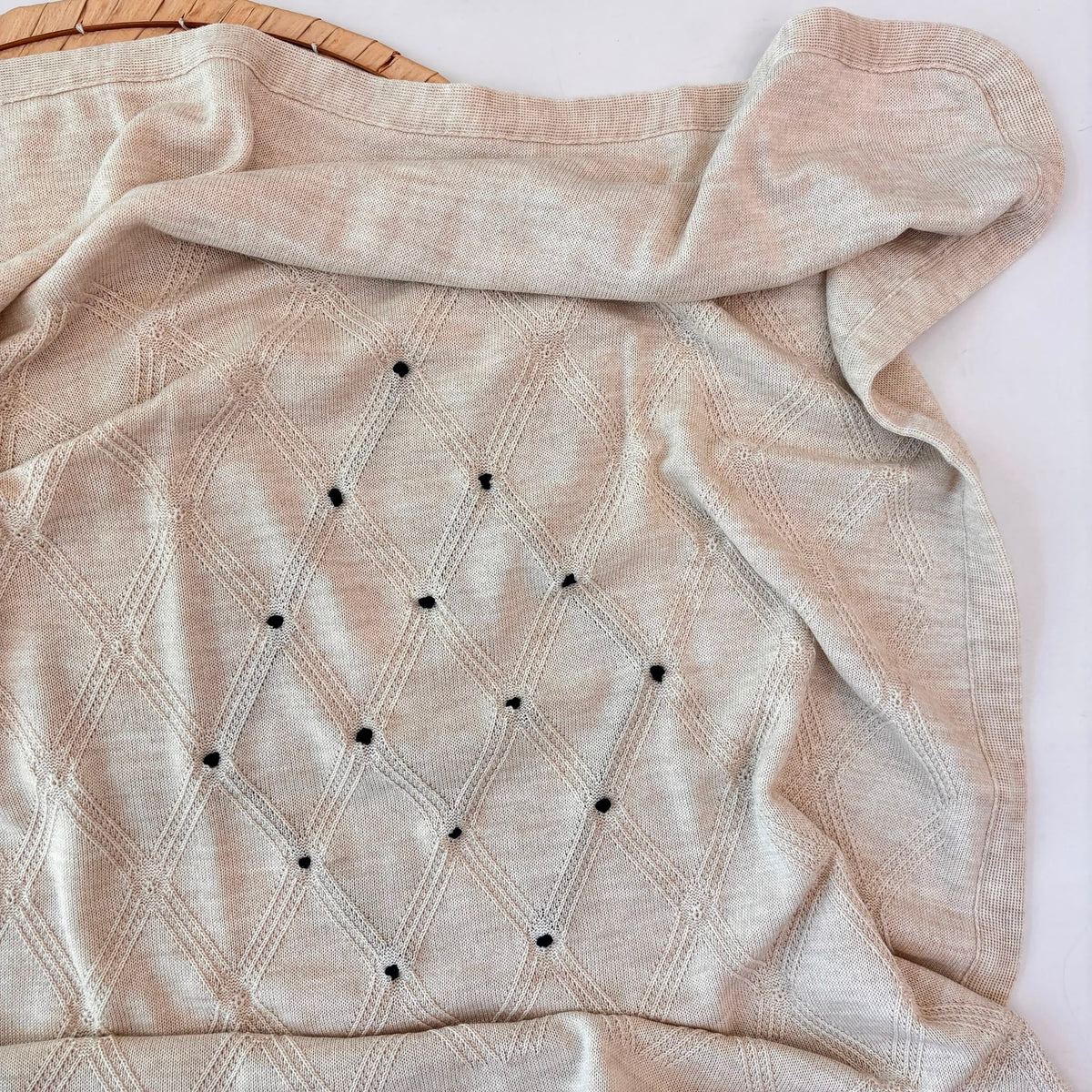 Copertina in Filato Caldo Beige Blu Bebe' Margo' - Noi da piccoli