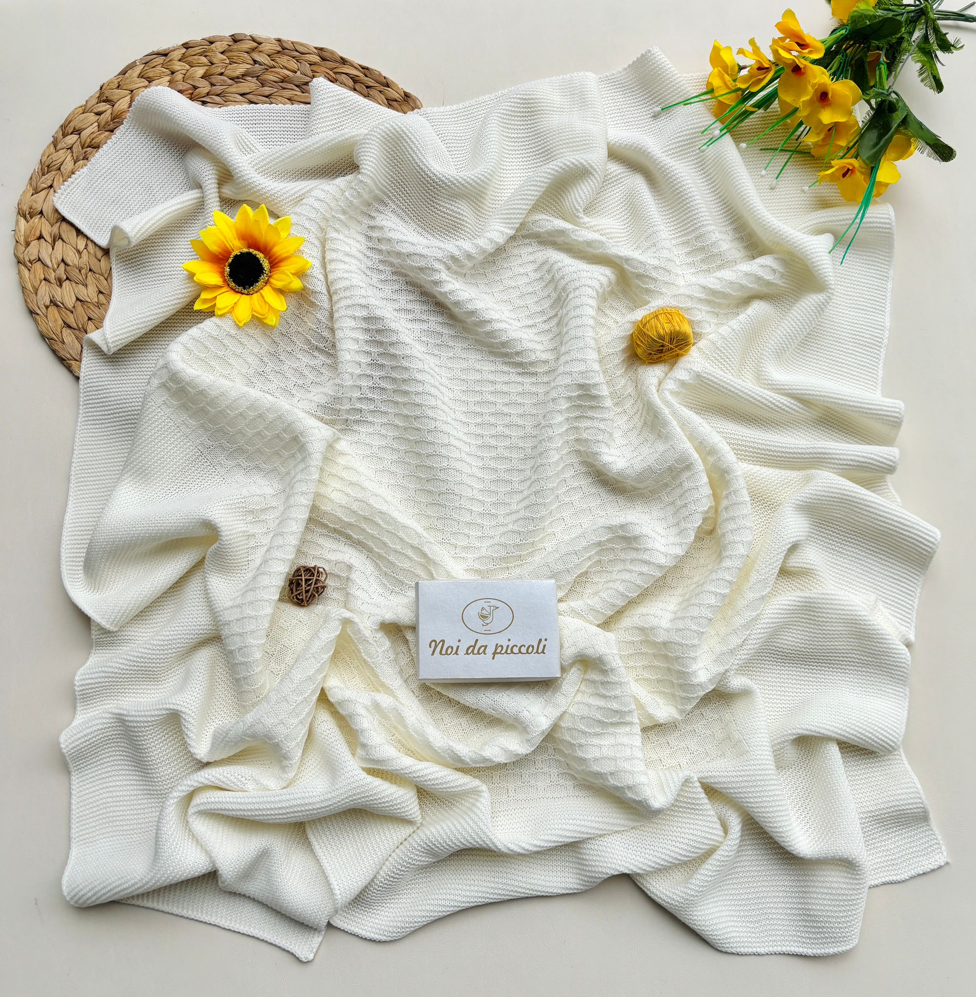 COPERTINA IN FILATO CALDO BLANCO - Noi da piccoli