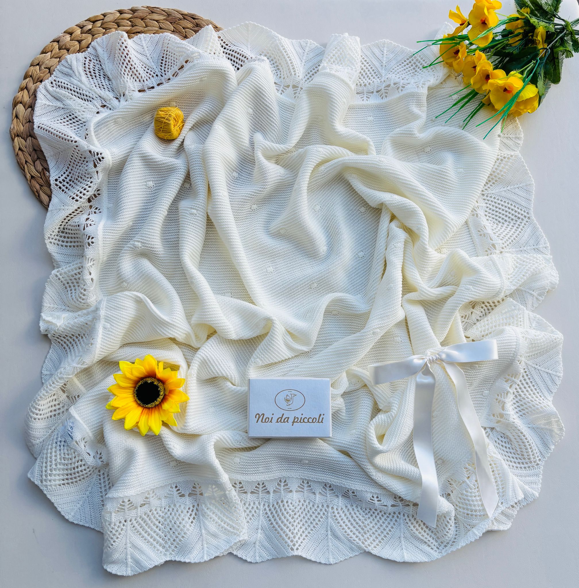 COPERTINA IN FILATO CALDO CRUDO - Noi da piccoli