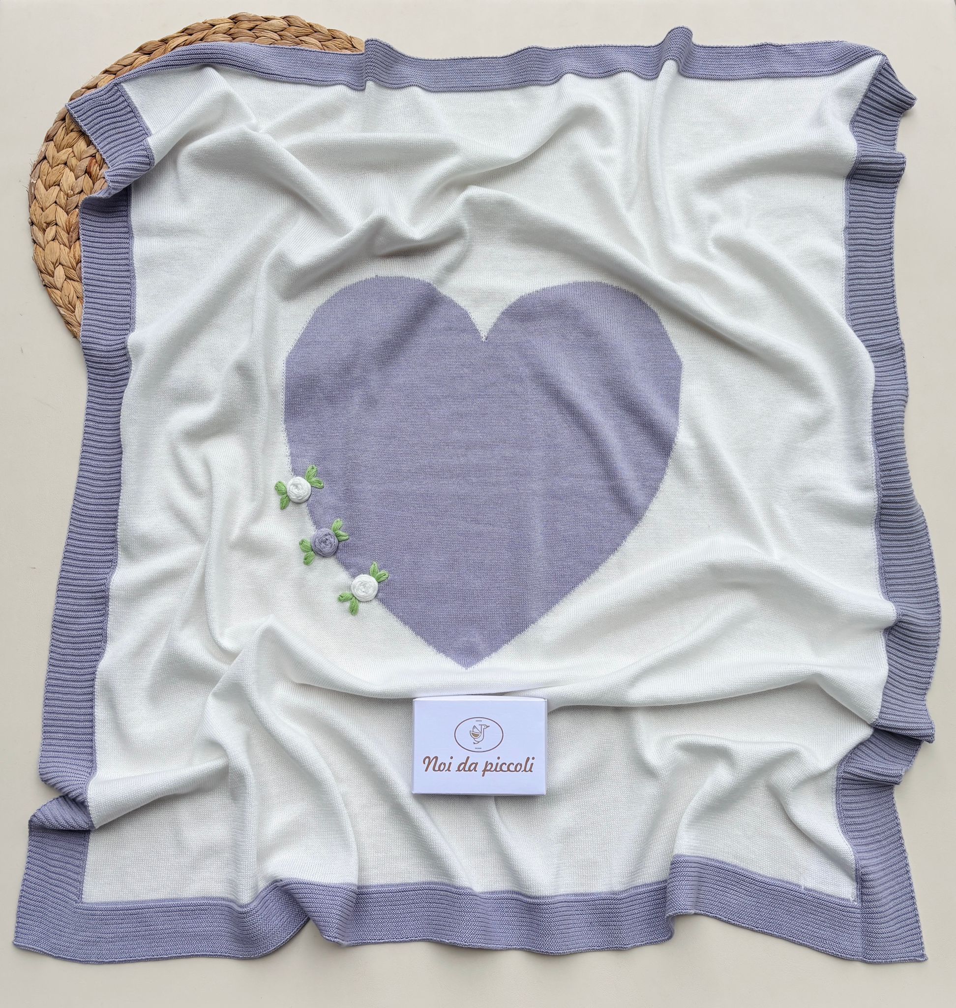 COPERTINA IN FILO LILLA E BIANCO CUORE - Noi da piccoli
