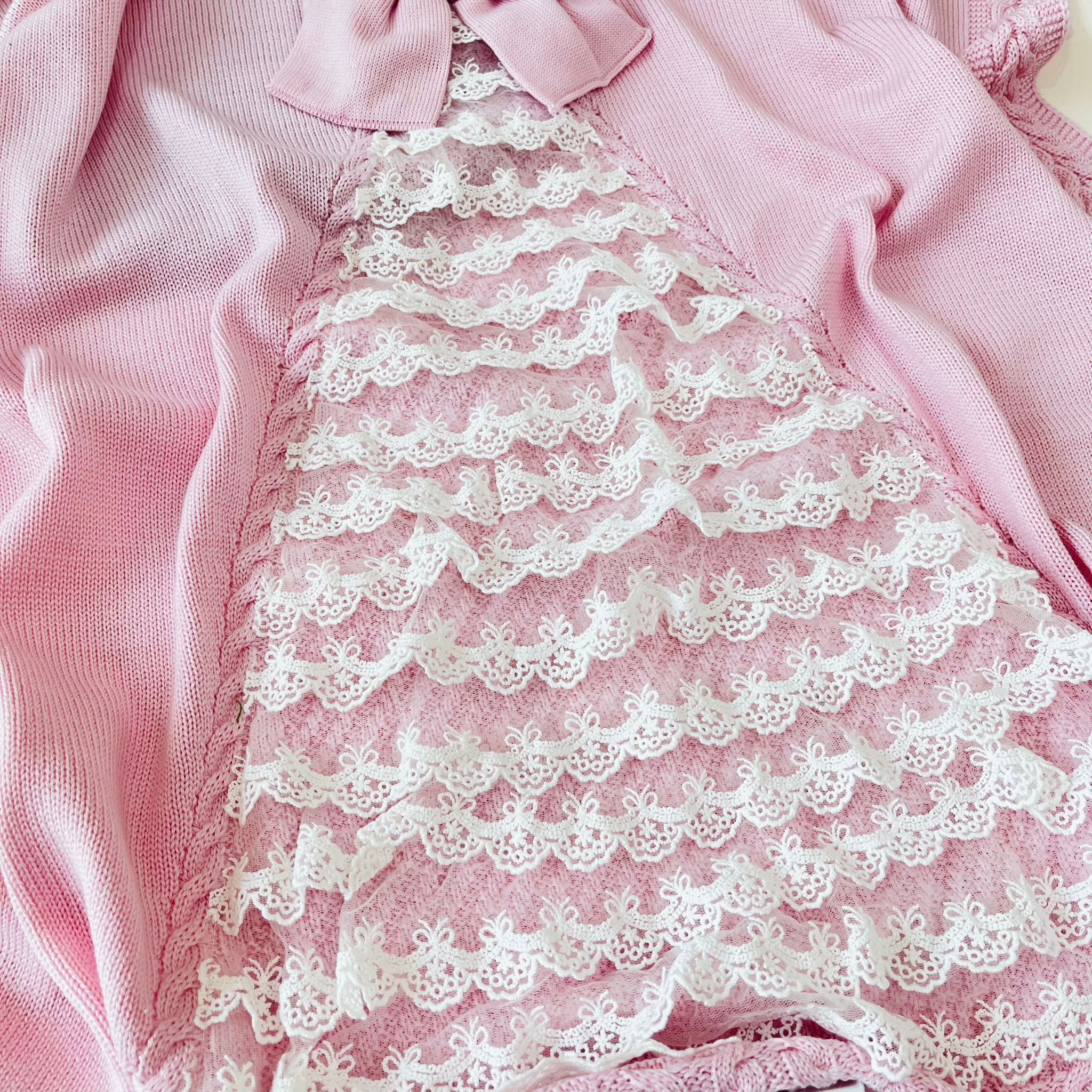 COPERTINA MERLETTO E FIOCCO 100% lana merino extrafine ROSA CIPRIA - Noi da piccoli