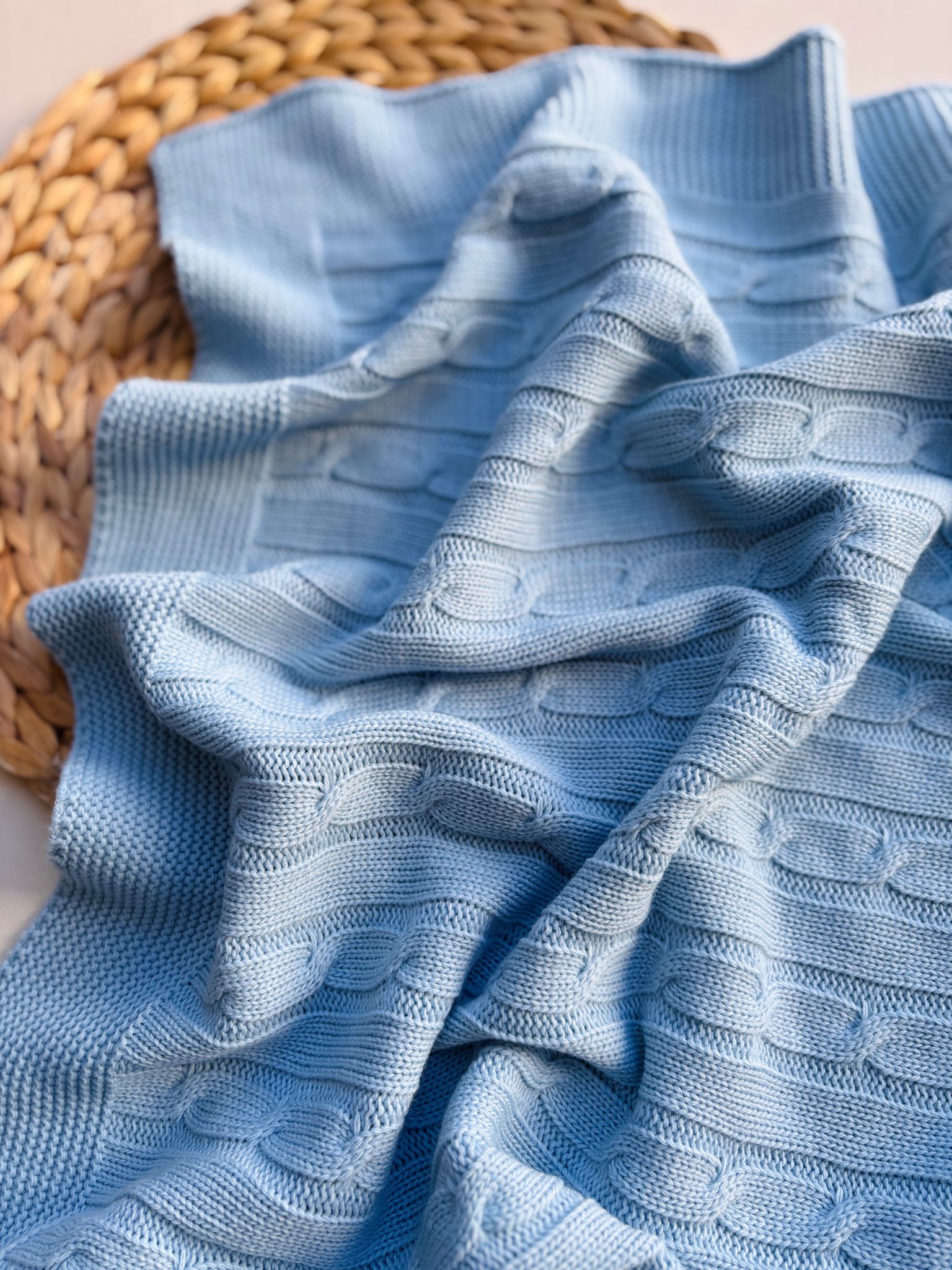 COPERTINA TRENZAS FILATO CALDO AZULADO - Noi da piccoli