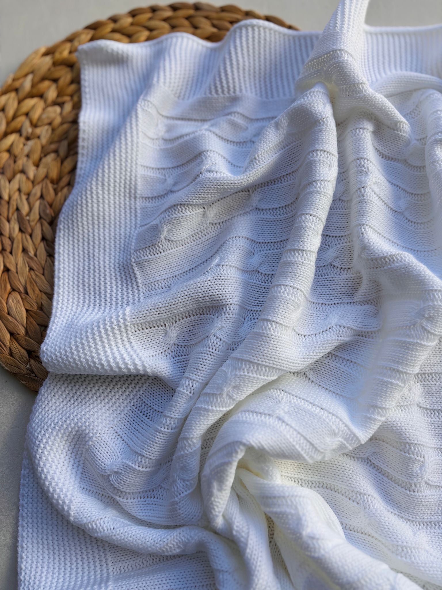 COPERTINA TRENZAS FILATO CALDO BLANCO - Noi da piccoli