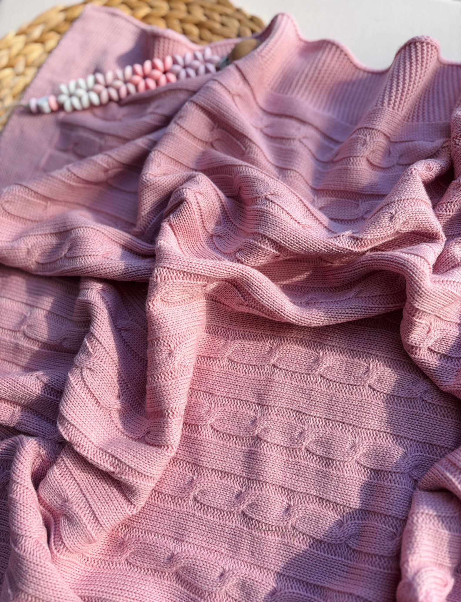 COPERTINA TRENZAS FILATO CALDO ROSA MAQUILLAJE - Noi da piccoli