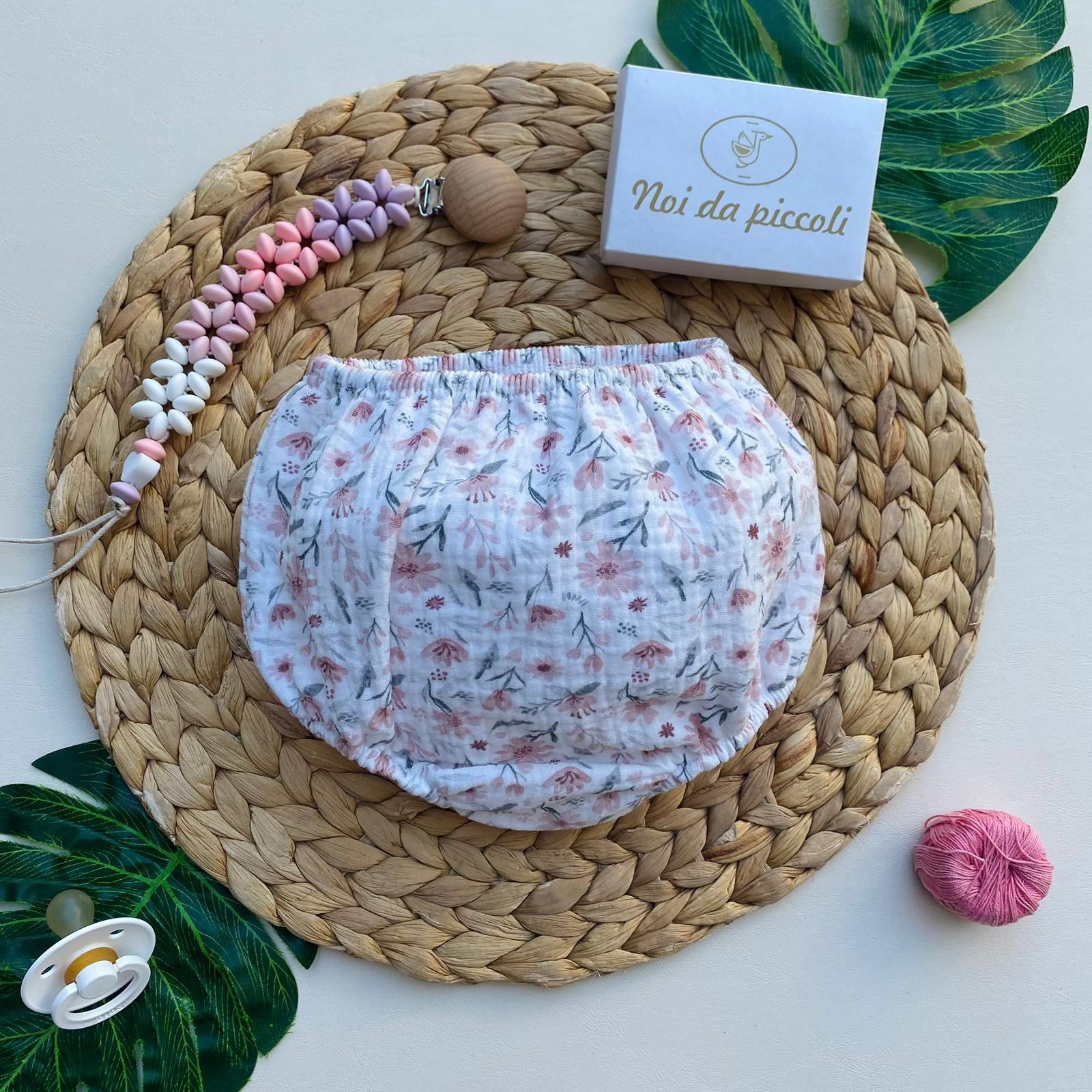 CULOTTINA CON FIORELLINI FILATO CALDO ROSA BABY - Noi da piccoli