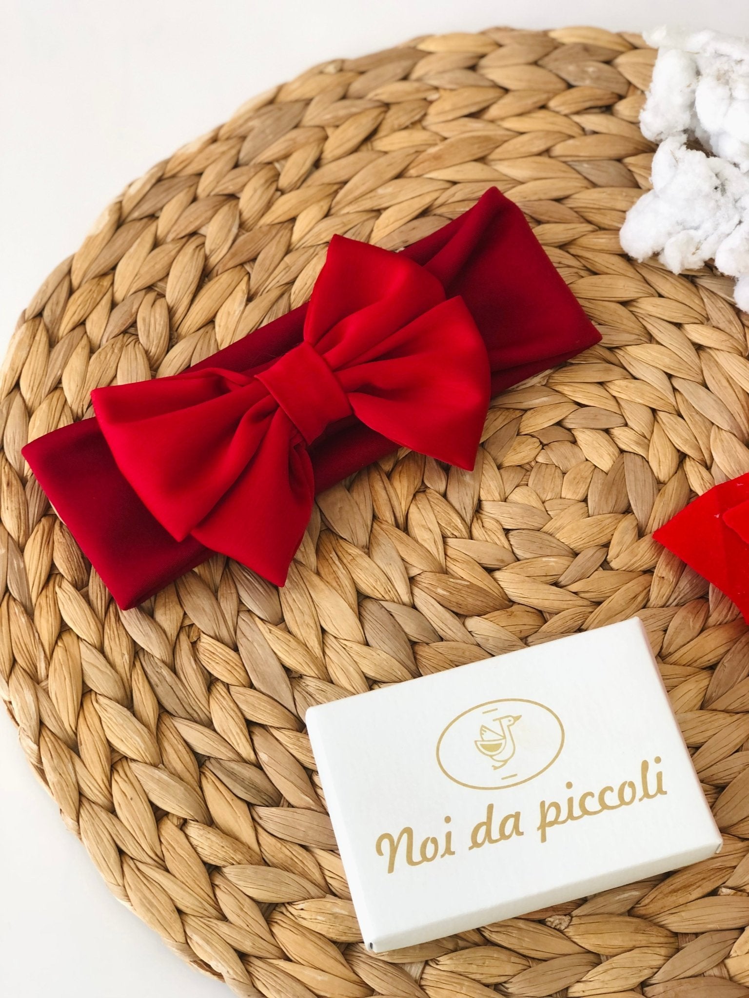 FASCIA ROSSA RASO CON FIOCCONE - Noi da piccoli