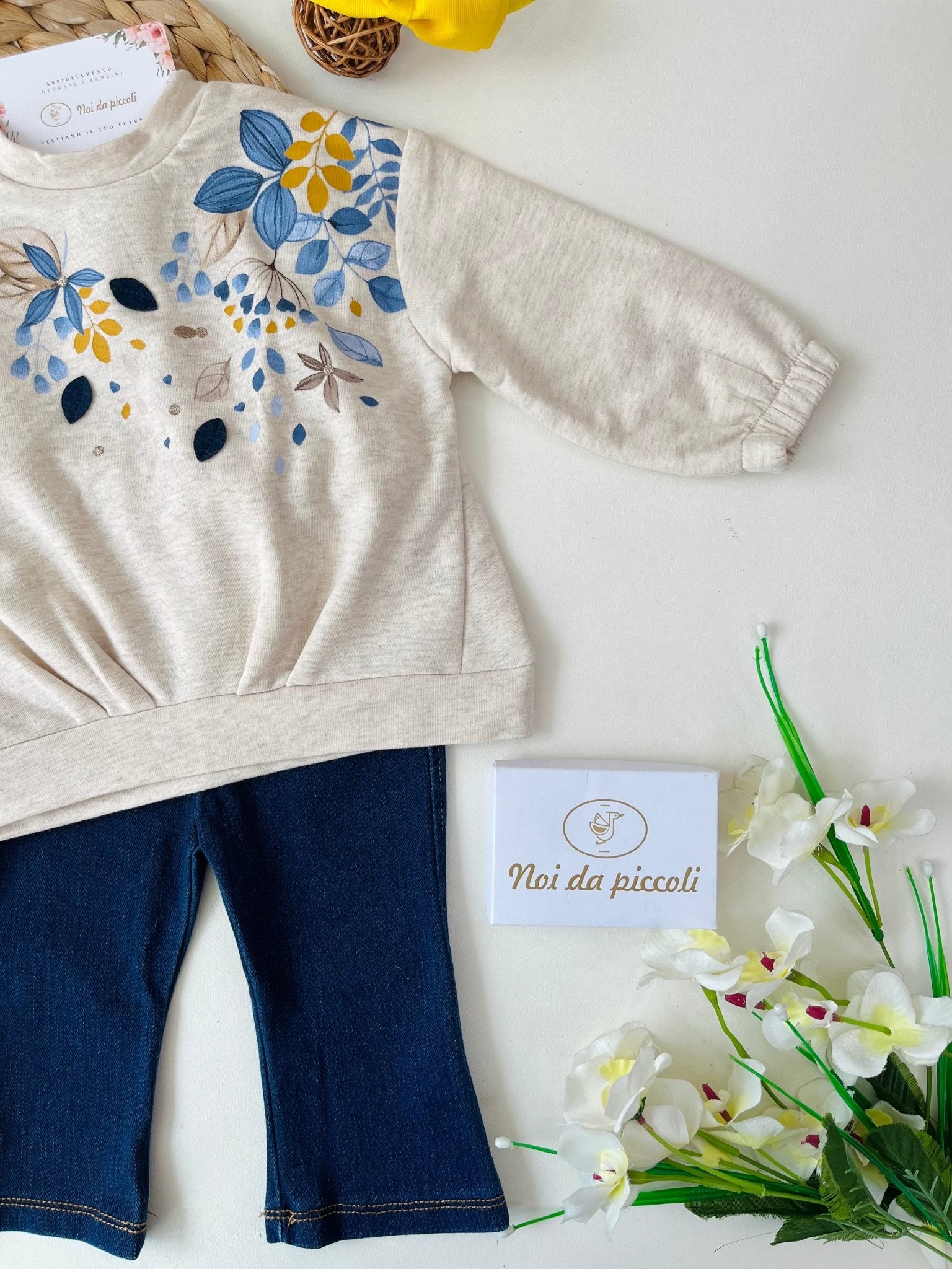 FELPINA BEIGE CON FIORI BLUETTE E LEGGINS - Noi da piccoli