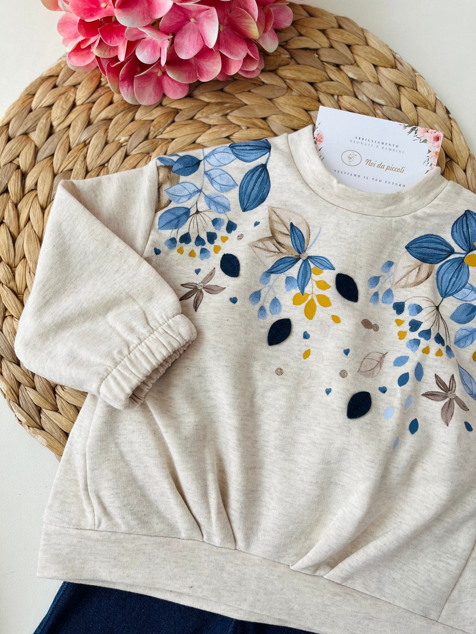 FELPINA BEIGE CON FIORI BLUETTE E LEGGINS - Noi da piccoli