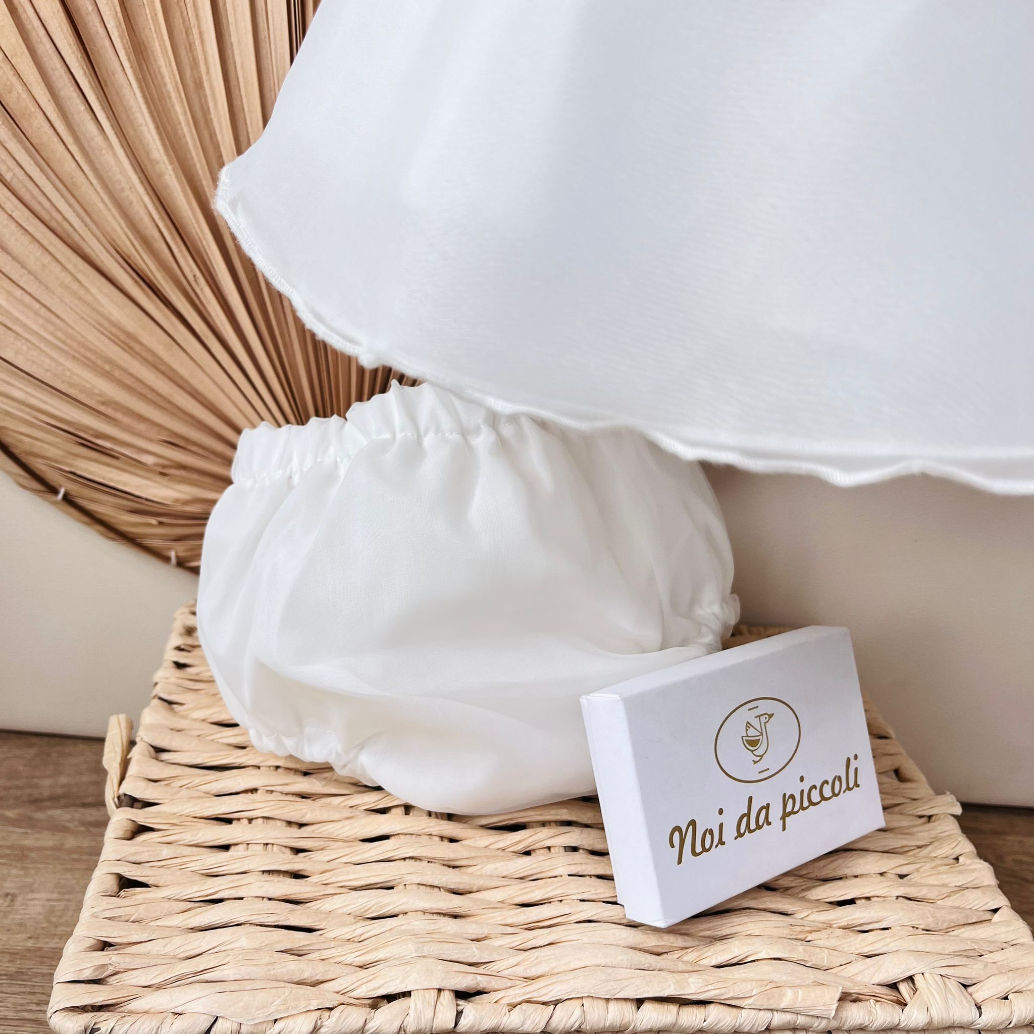 ABITINO CERIMONIALE CON CULOTTINA IN TULLE  BIANCO