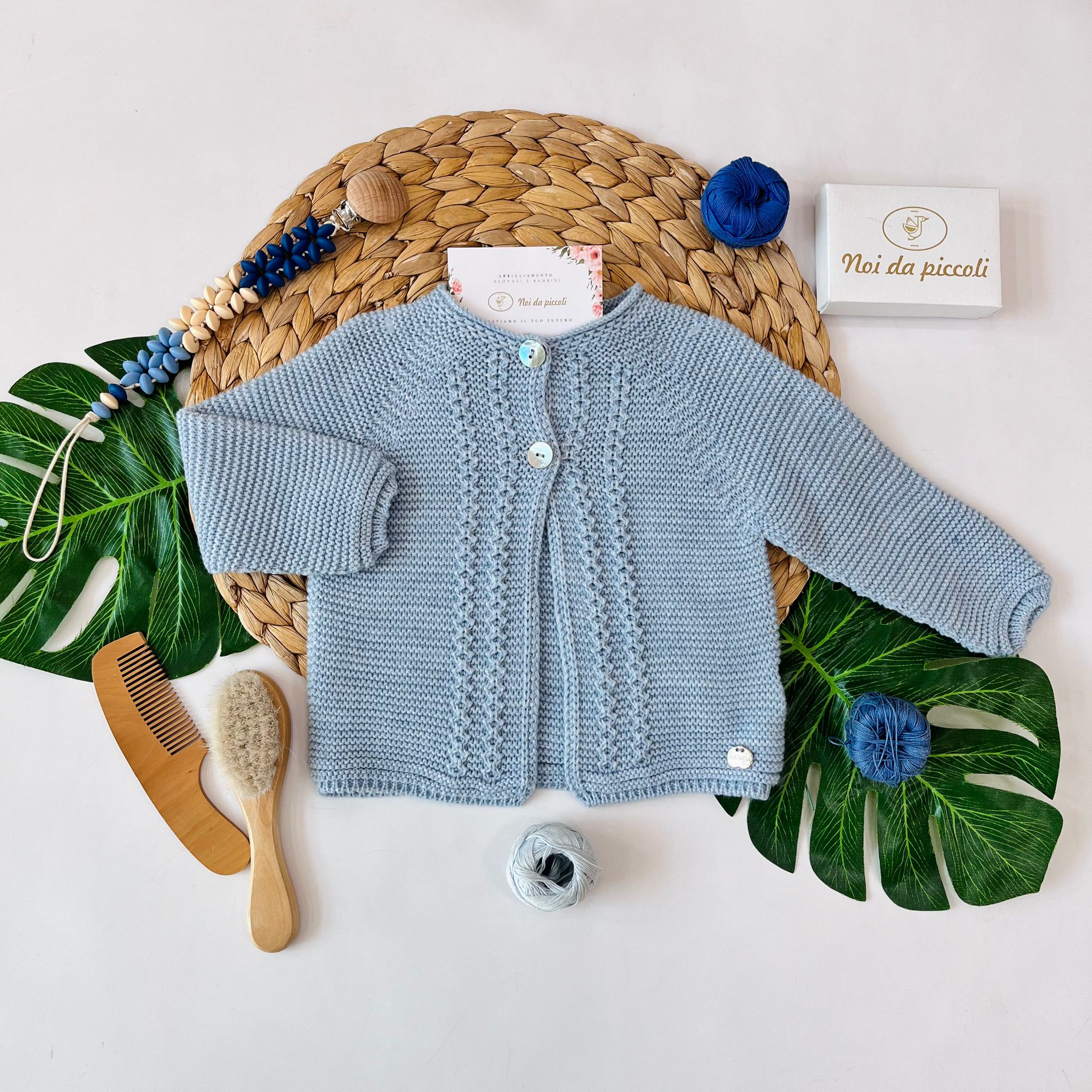 GOLFINO CON BOTTONCINI MADREPERLA FILATO CALDO POLVERE INTRECCIO - Noi da piccoli