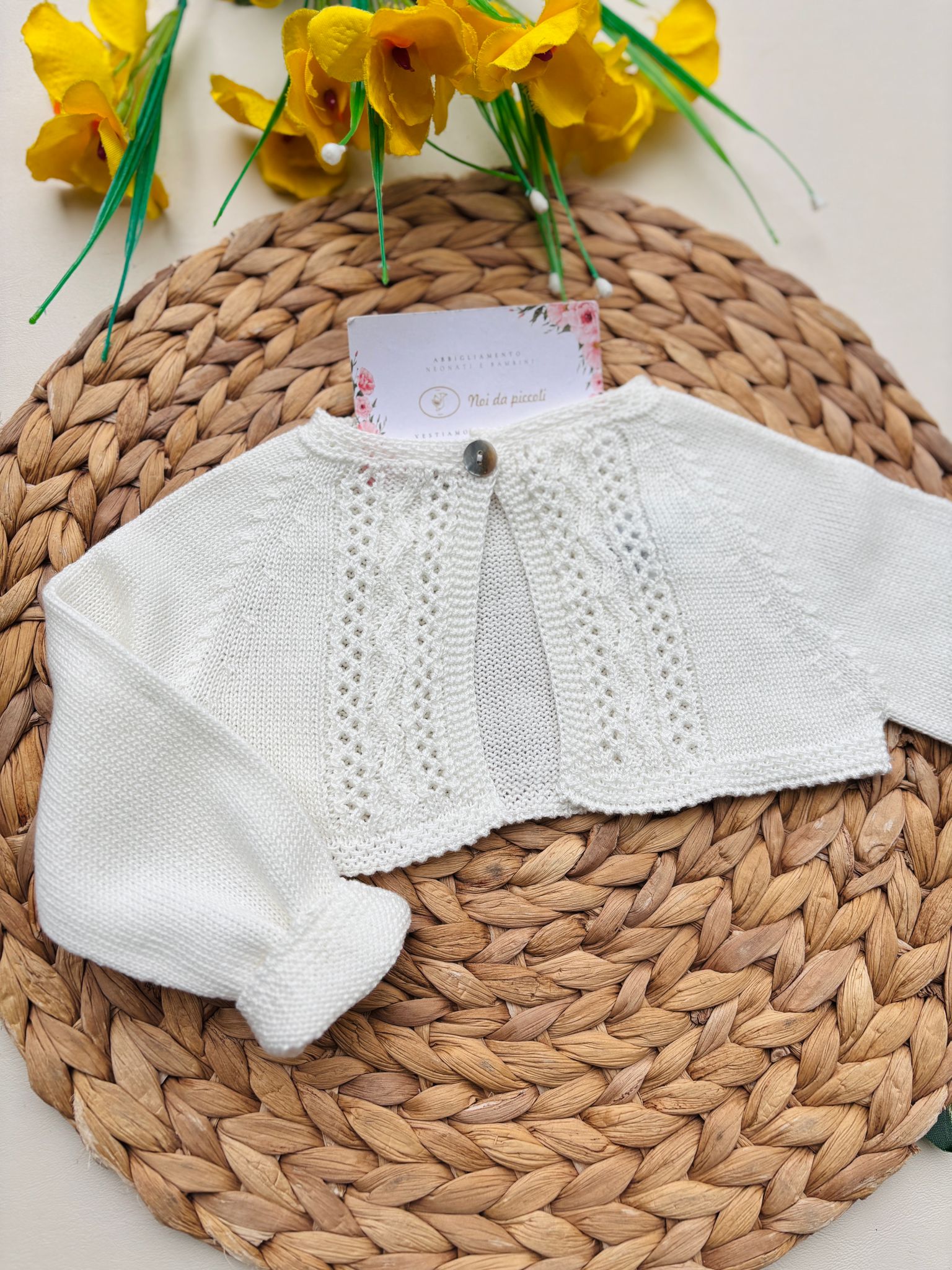 GOLFINO IN FILO CORTO CON BOTTONCINO IN MADREPERLA CRUDO - Noi da piccoli