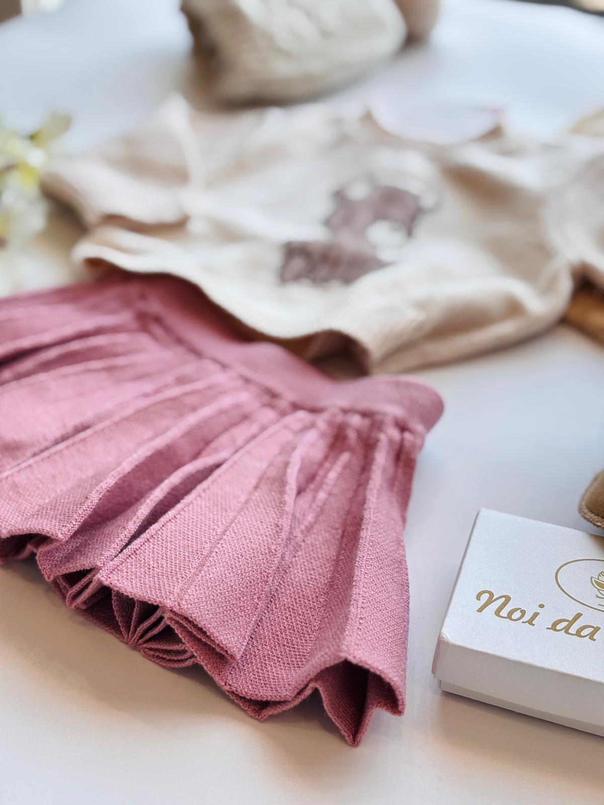 GONNELLINA CON MAGLIONCINO IN FILATO CALDO ORQUIDEA - Noi da piccoli