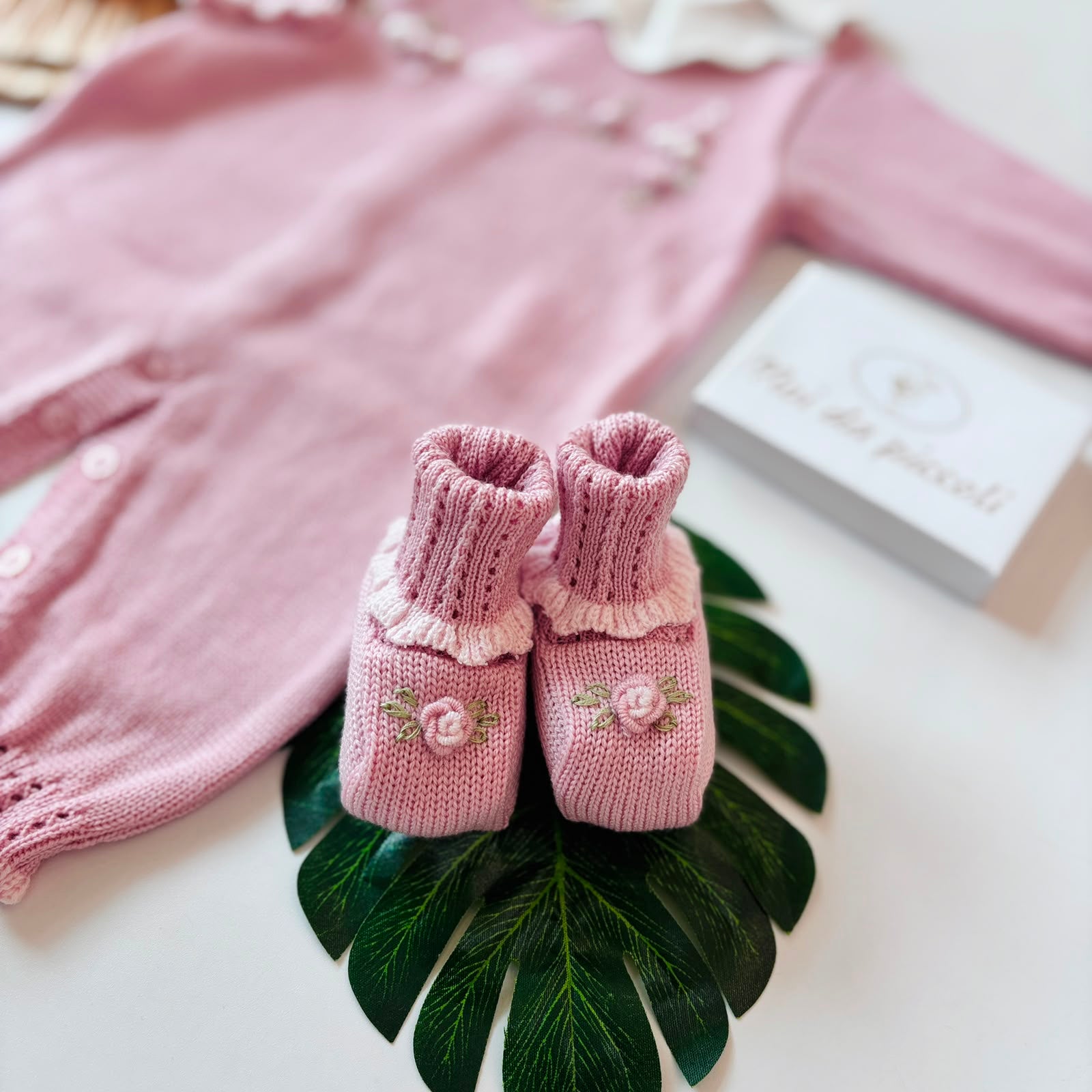 TUTINA CON BABBUCCE 100% LANA ROSA