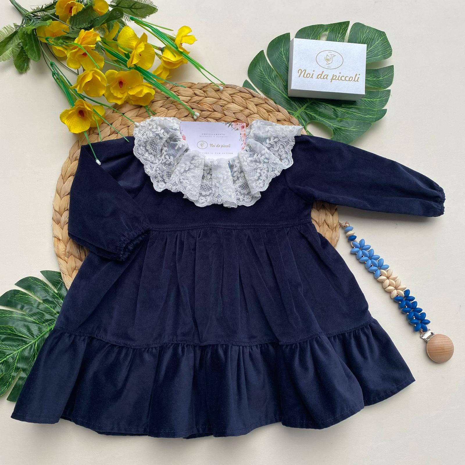 Dress with white navy blue collar in velvet