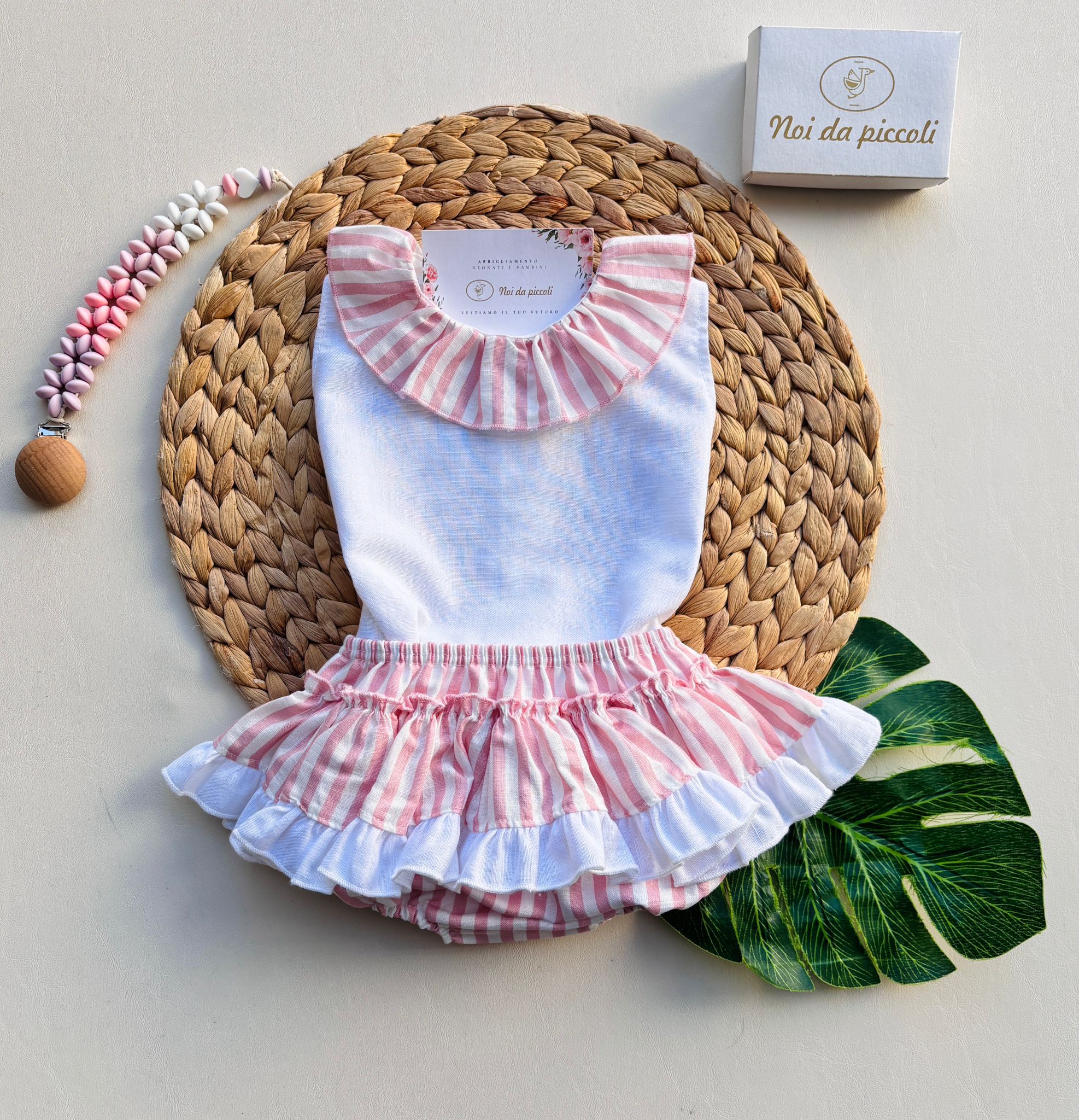 MAGLIETTINA CON COLLETTO A RIGHE E CULOTTINA CHE RICHIAMA LA STESSA FANTASIA BIANCO ROSA - Noi da piccoli