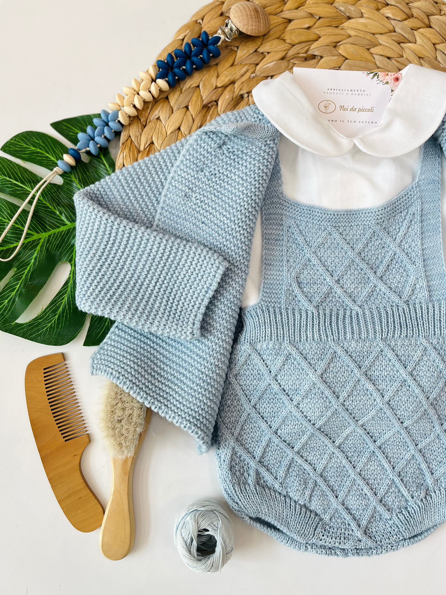 MAGLIETTINA CON SALOPETTE E GOLFINO FILATO CALDO POLVERE INTRECCIO - Noi da piccoli