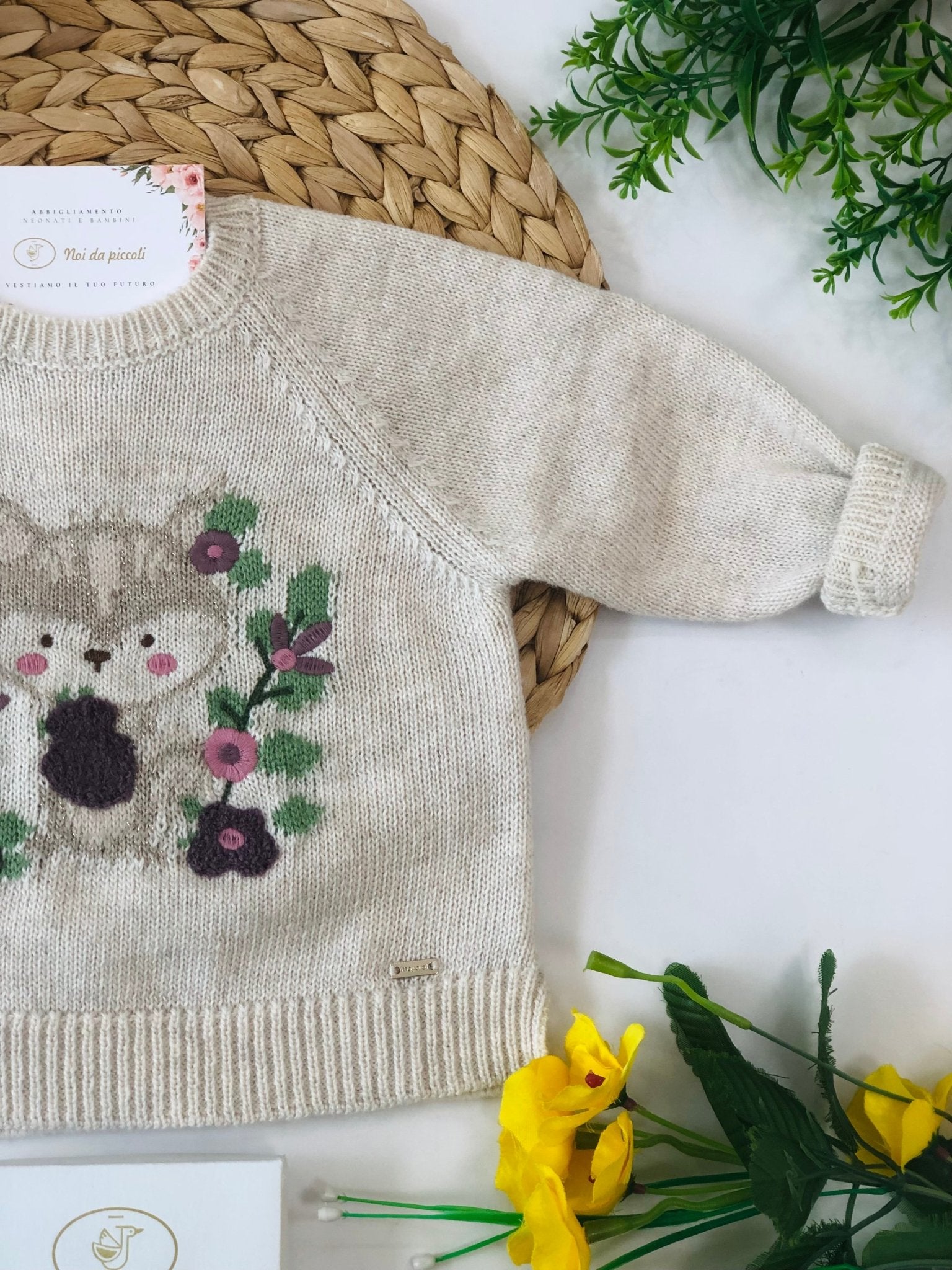 MAGLIONCINO BEIGE SCOIATTOLINO E FIORI - Noi da piccoli