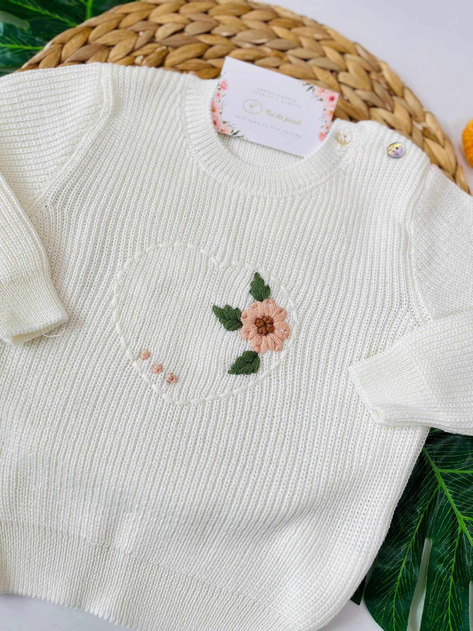 MAGLIONCINO GIRO COLLO LANA IN VERGINE CUORE E FIORE PANNA - Noi da piccoli
