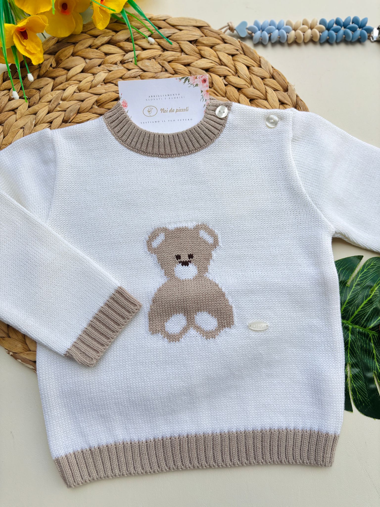 MAGLIONCINO IN FILATO CALDO CON ORSACCHIOTTO PANNA BEIGE - Noi da piccoli