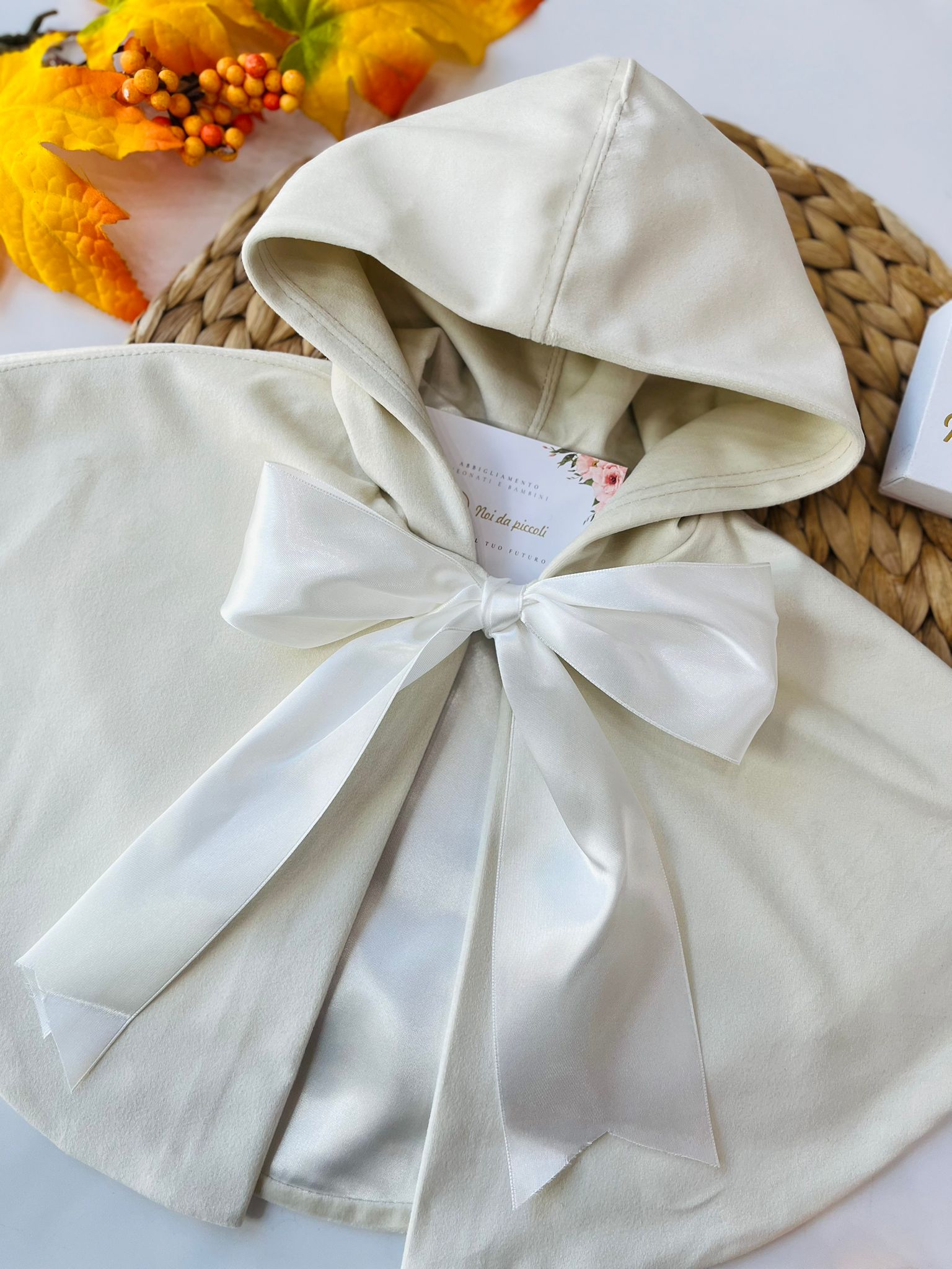 MANTELLA IN VELLUTO BEIGE - Noi da piccoli