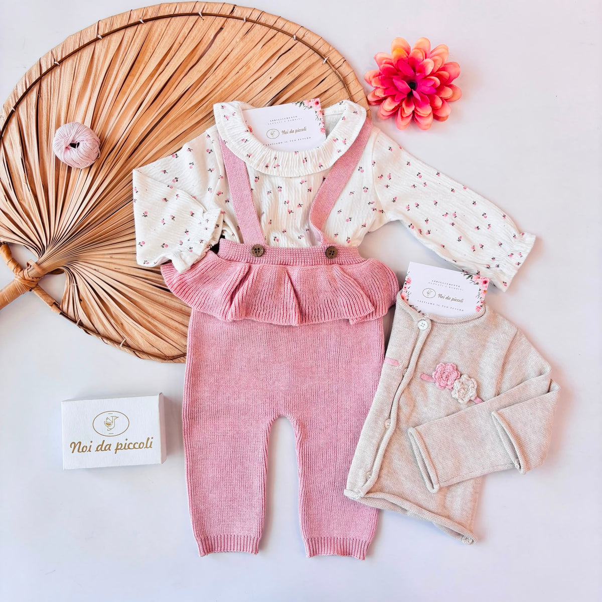 COMPLETO IN COTONE CALDO ROSA CON FANTASIA FLOREALE