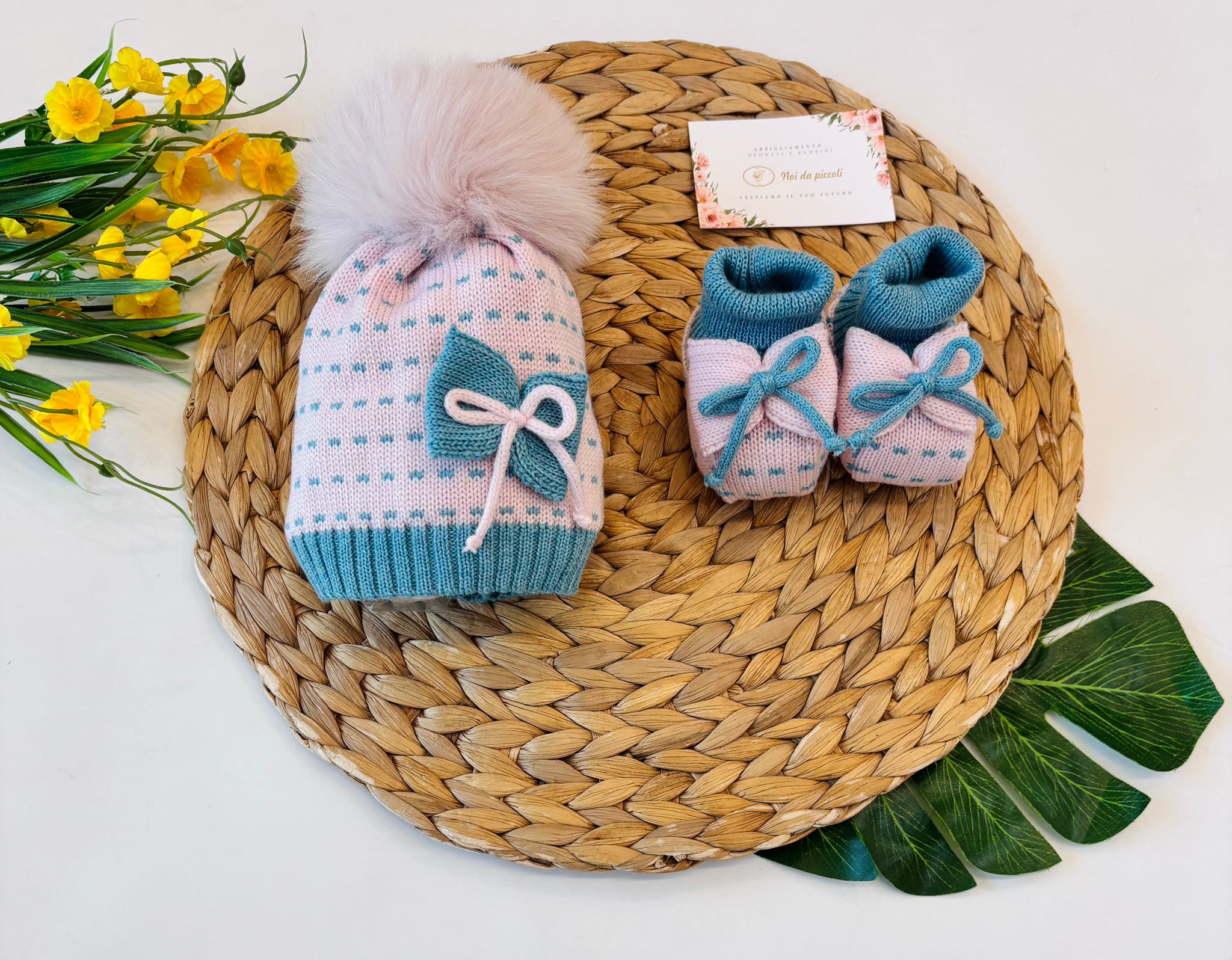 CAPPELLO E BABBUCCE PURA LANA ROSA