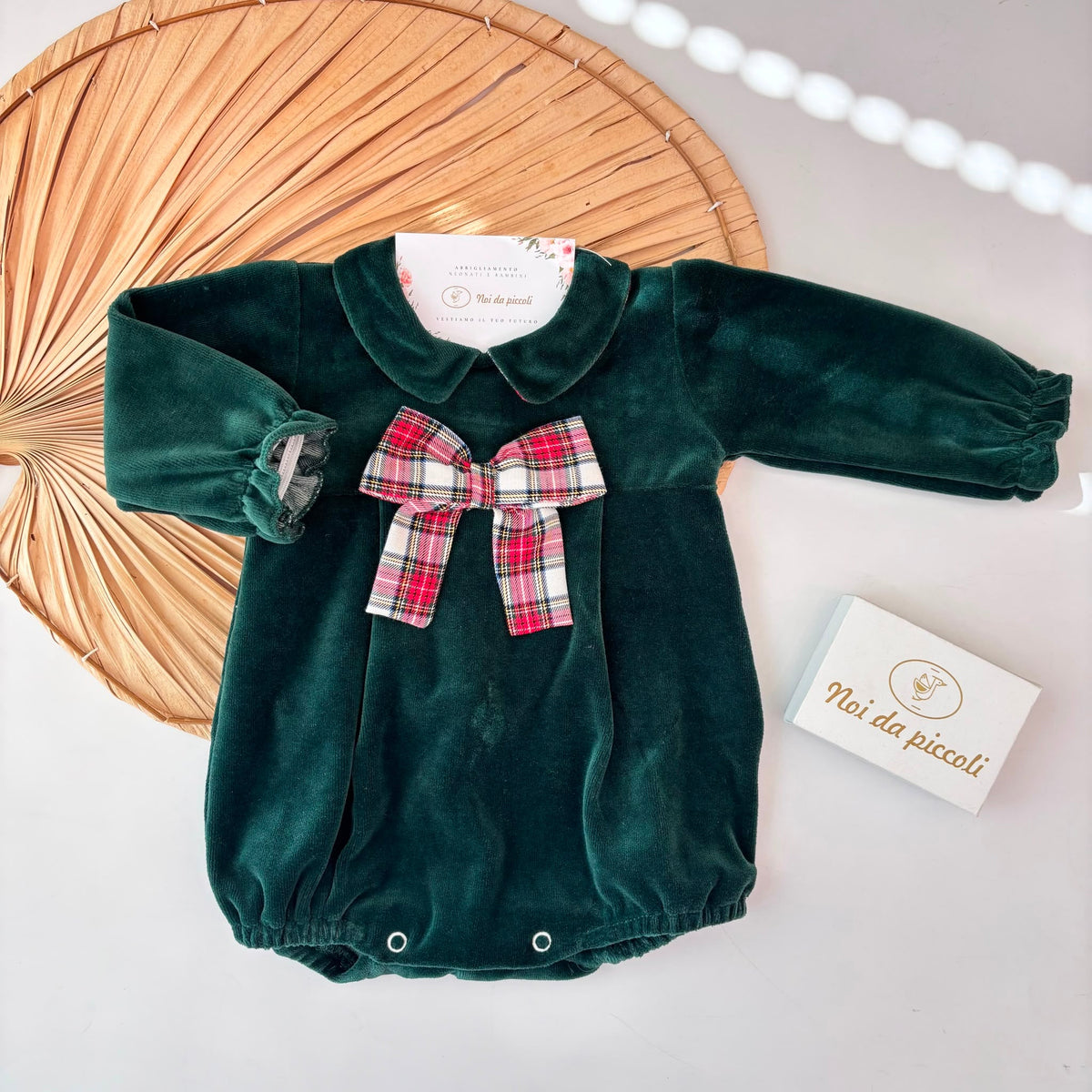 Pagliaccetto con Fiocco Tartan in Ciniglia Verde Bebe' Margo' - Noi da piccoli