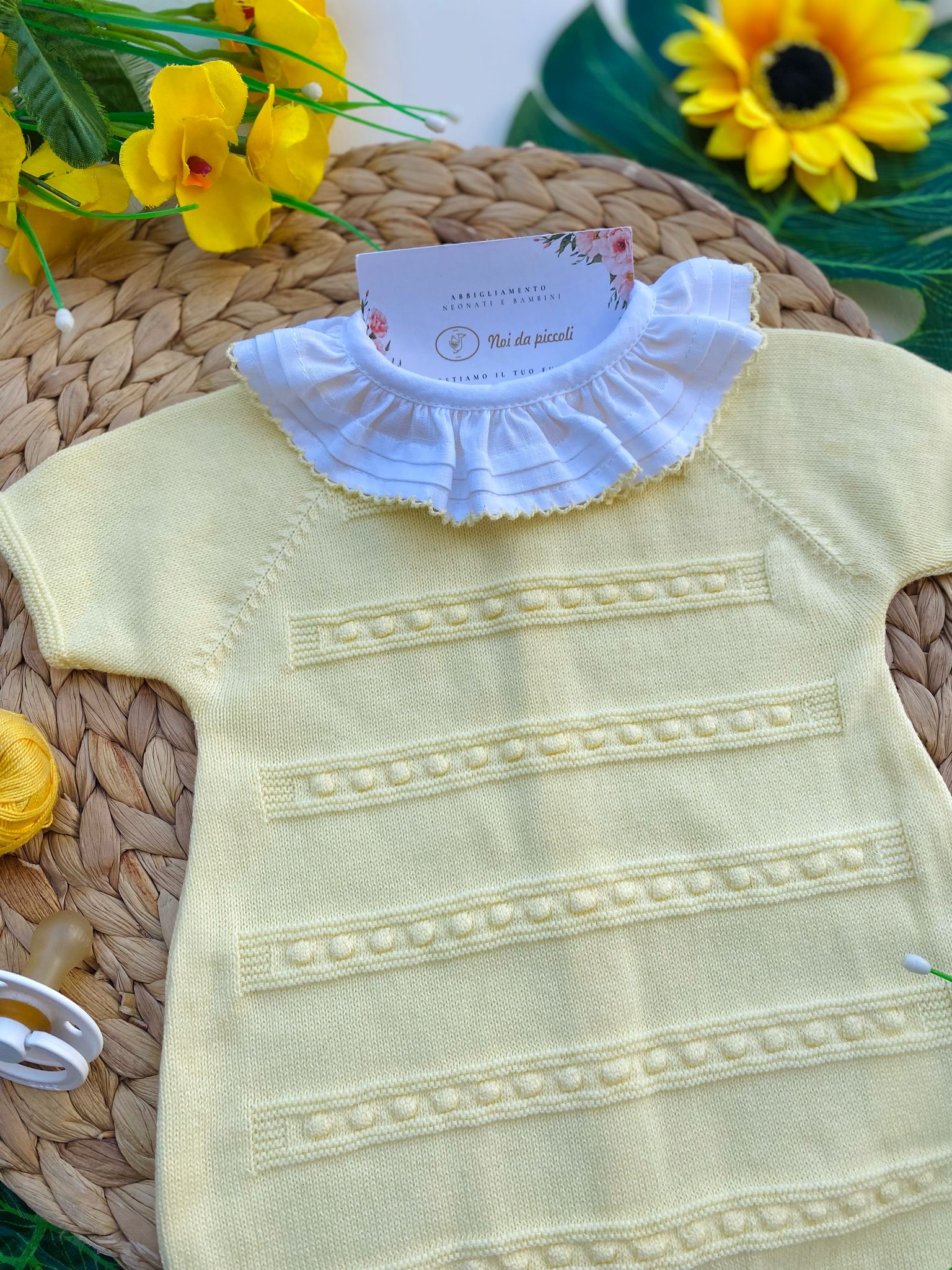 PAGLIACCETTO GIALLO CON COLLETTO BIANCO - Noi da piccoli
