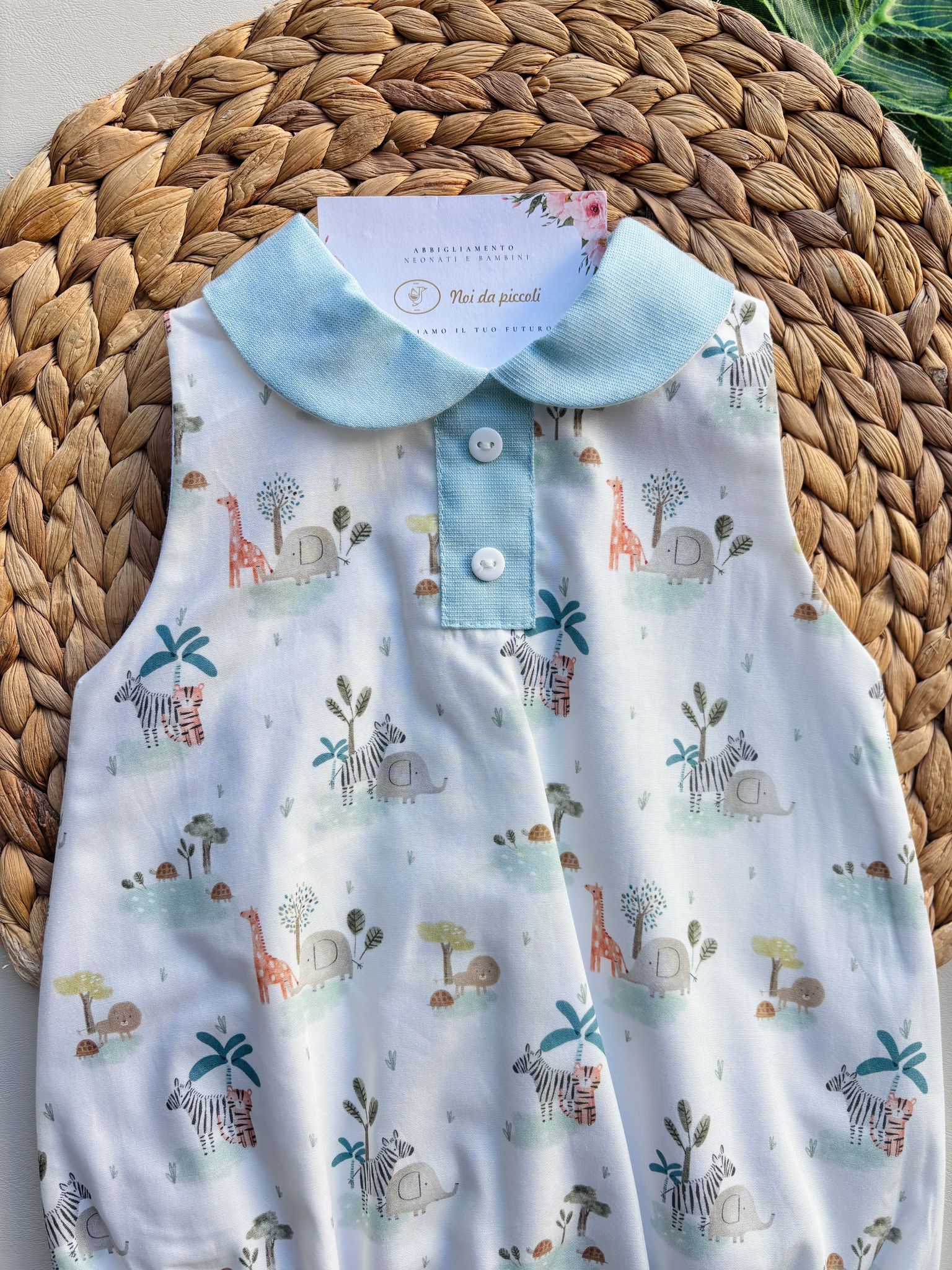 PAGLIACCETTO IN COTONE CON ANIMALI SAFARI VERDE ACQUA - Noi da piccoli