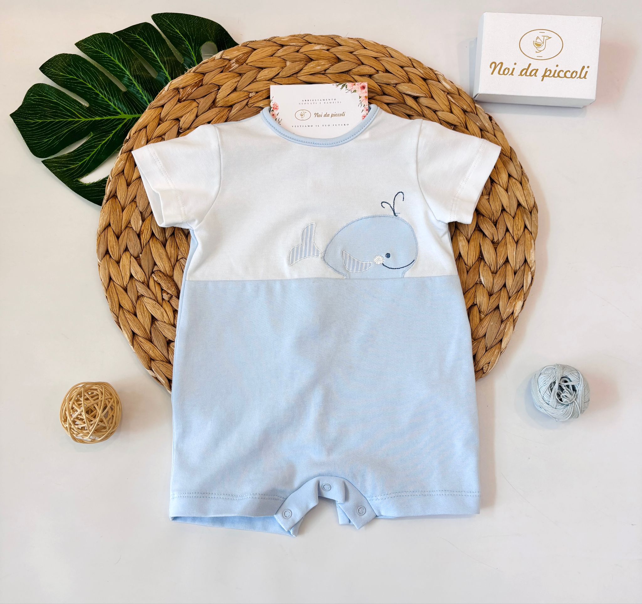 PAGLIACCETTO IN COTONE CON BALENA BIANCO CIELO - Noi da piccoli