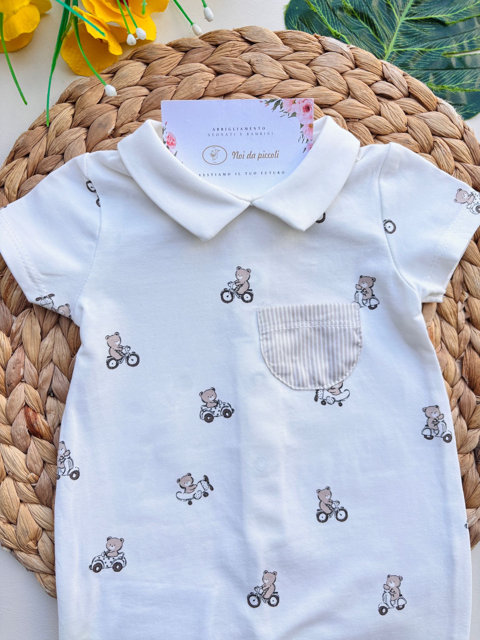 PAGLIACCETTO IN COTONE CON MACCHININE CON ORSETTI CRUDO - Noi da piccoli