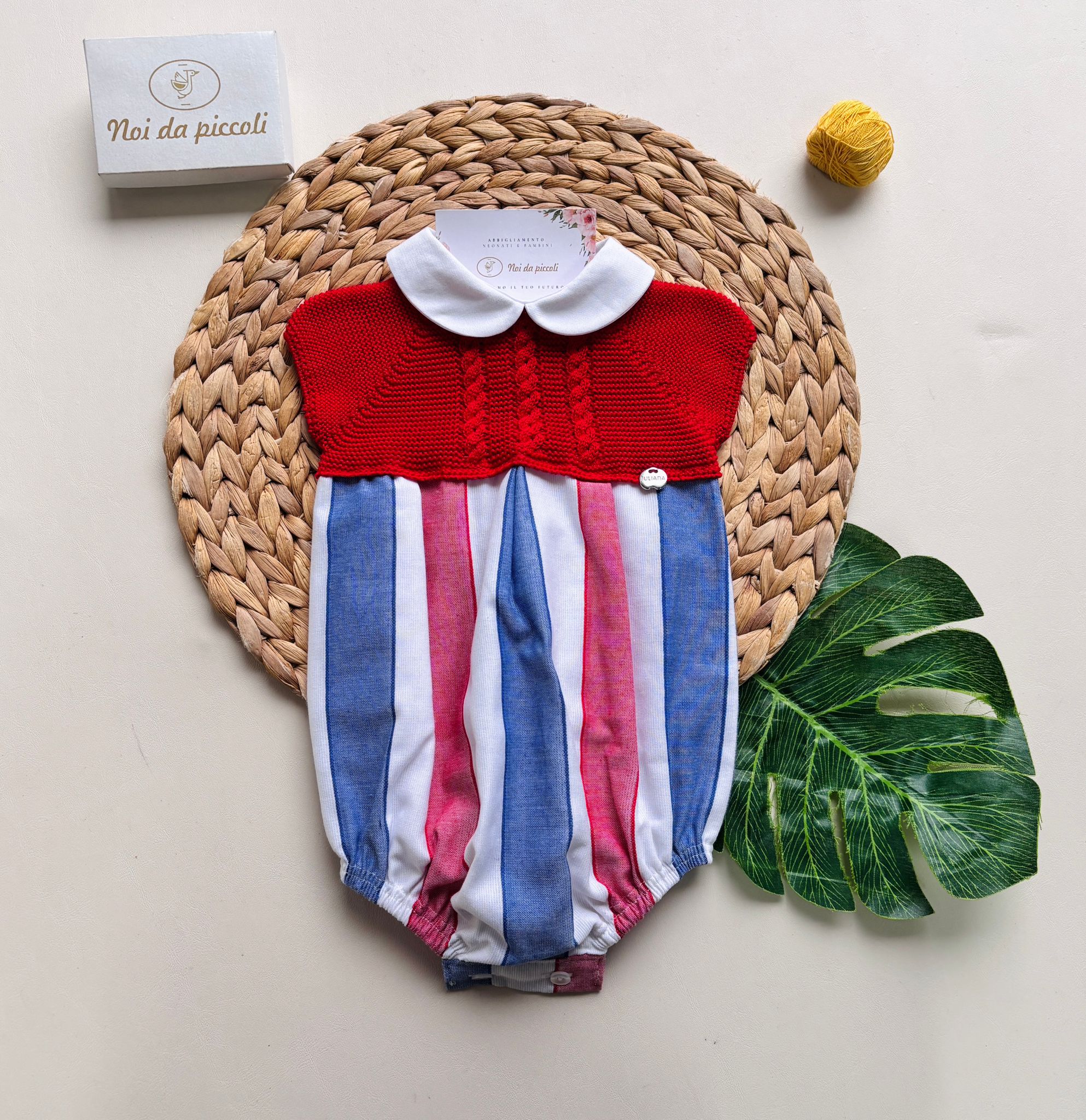 PAGLIACCETTO IN COTONE E ACRILICO CON RIGHE COLORATE rojo - Noi da piccoli