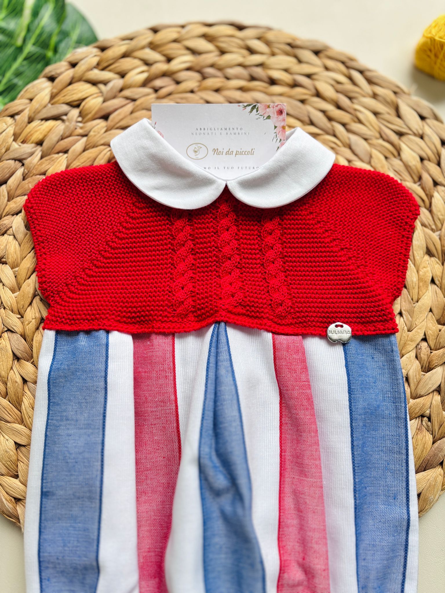 PAGLIACCETTO IN COTONE E ACRILICO CON RIGHE COLORATE rojo - Noi da piccoli