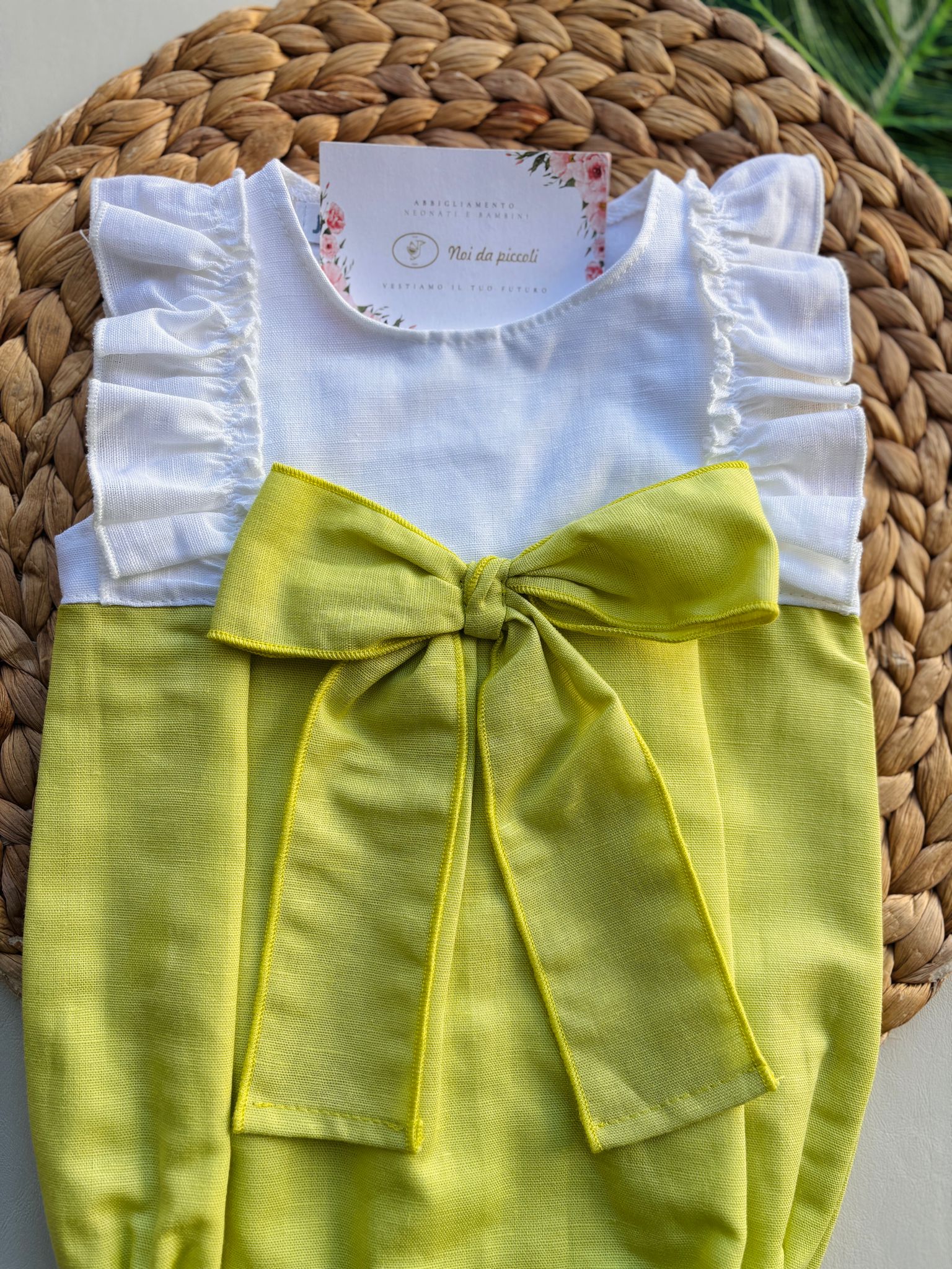 PAGLIACCETTO IN COTONE E LINO CON FIOCCHETTO CENTRALE BIANCO E LIMA - Noi da piccoli