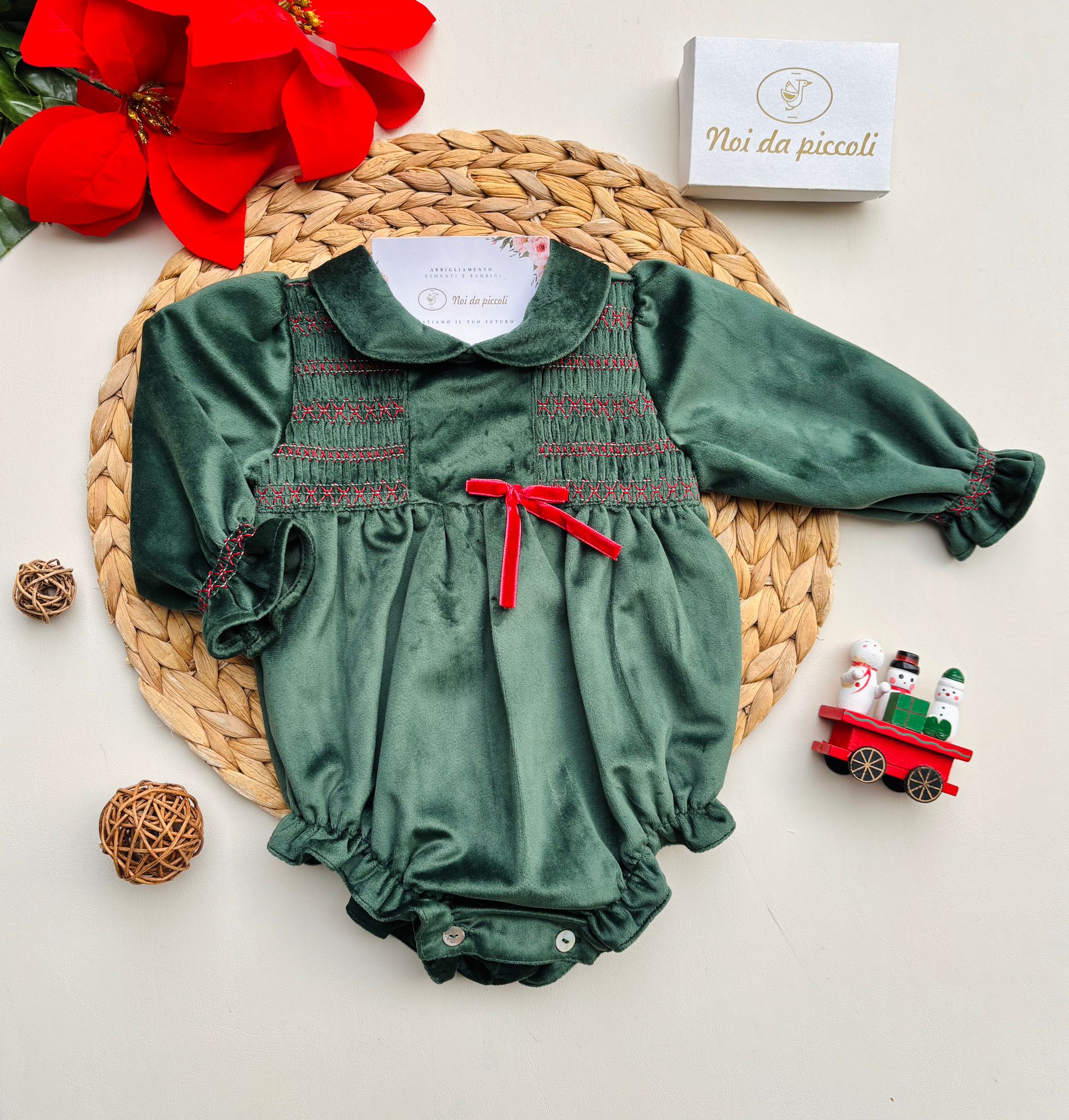PAGLIACCETTO IN VELLUTINO CON FIOCCHETTINO VERDE - Noi da piccoli